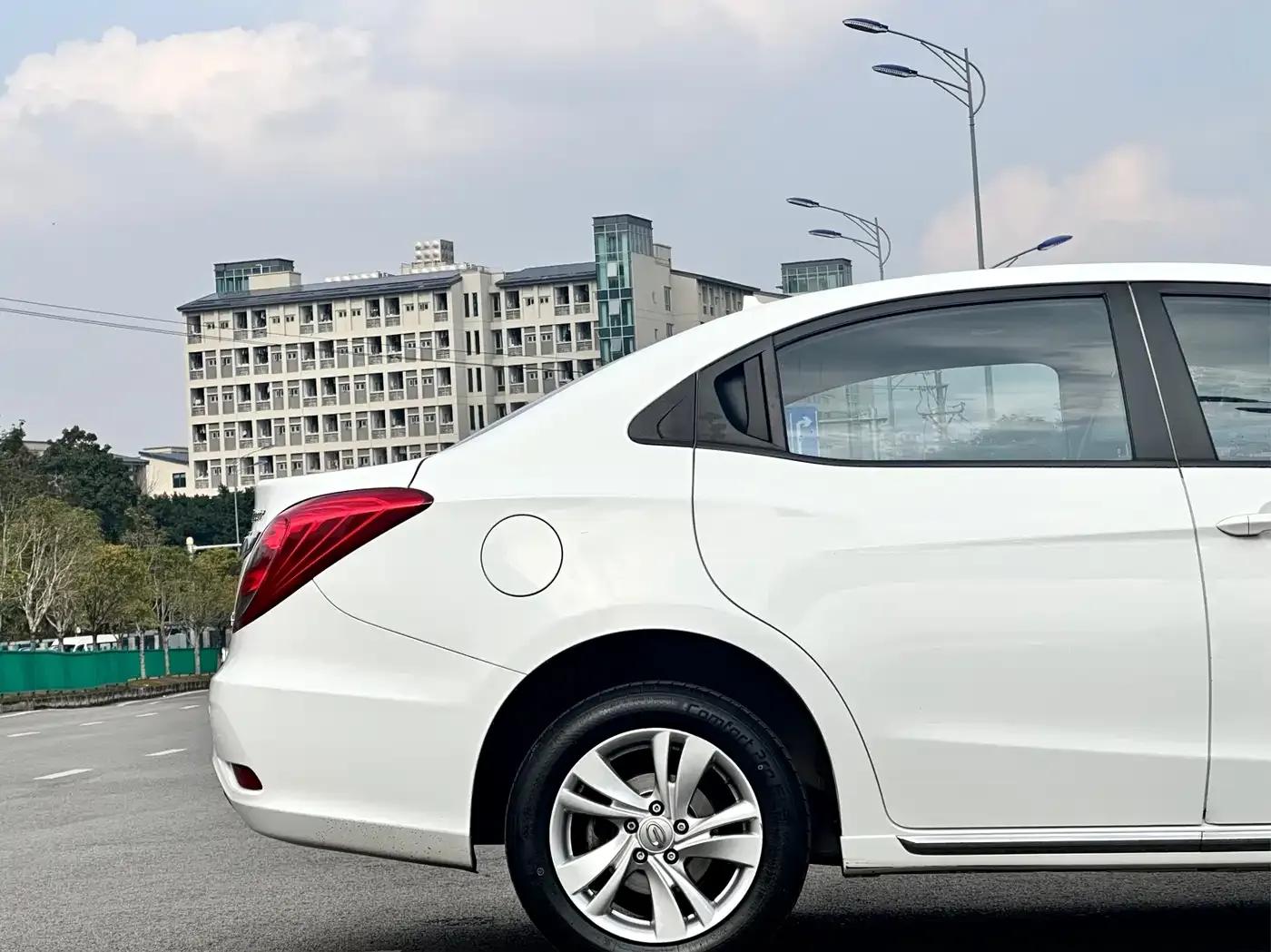 Trumpchi GA3S Vision 2014 1.6L Automatic Luxury ESP Edition — миниатюра 17