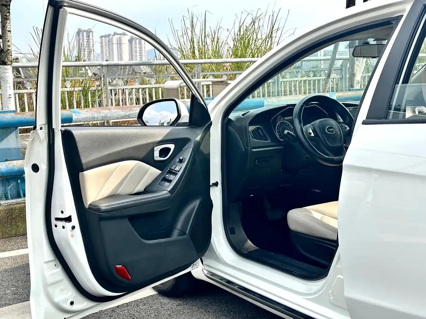 Trumpchi GA3S Vision 2014 1.6L Automatic Luxury ESP Edition — миниатюра 21
