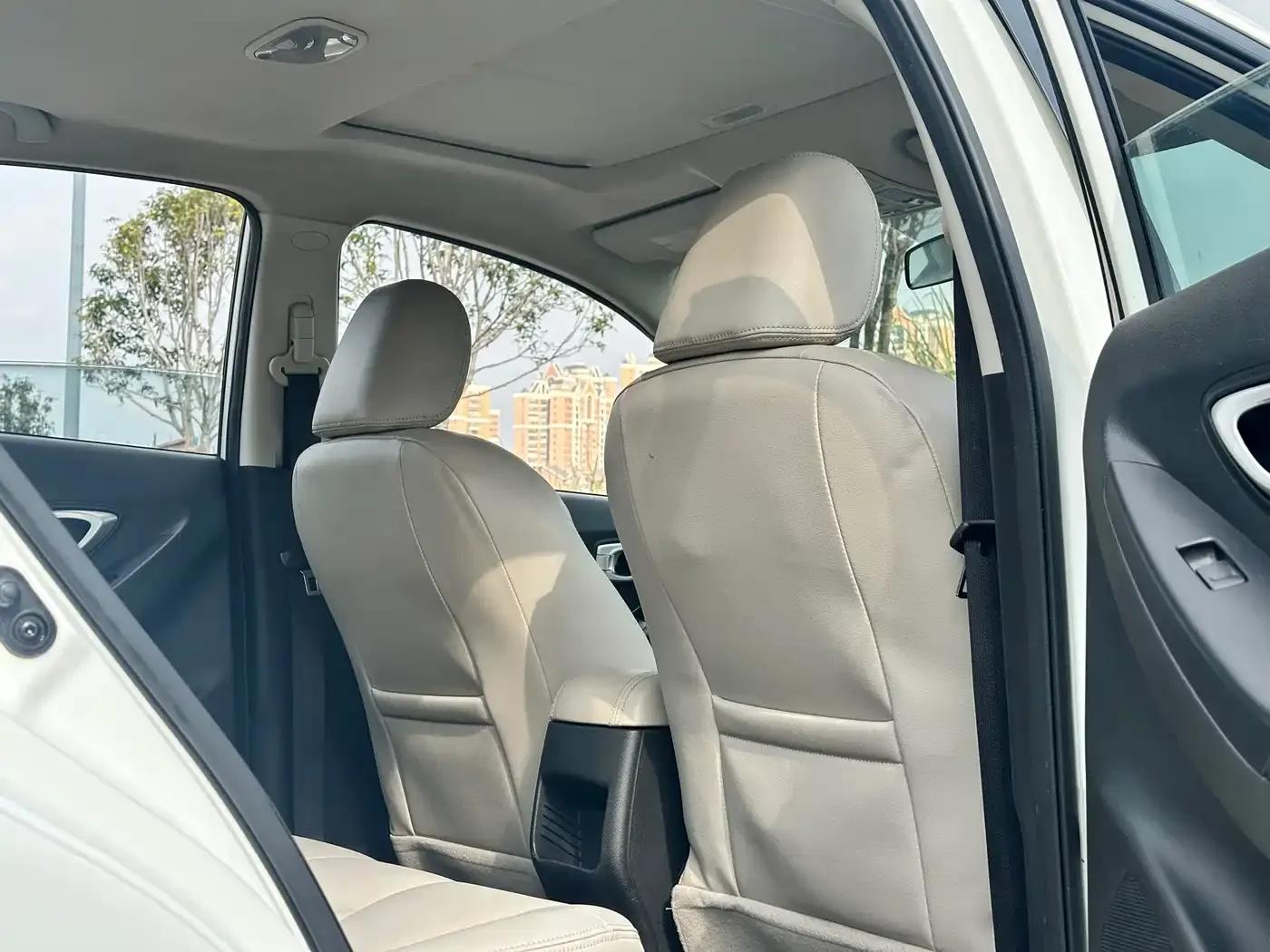 Trumpchi GA3S Vision 2014 1.6L Automatic Luxury ESP Edition — миниатюра 26