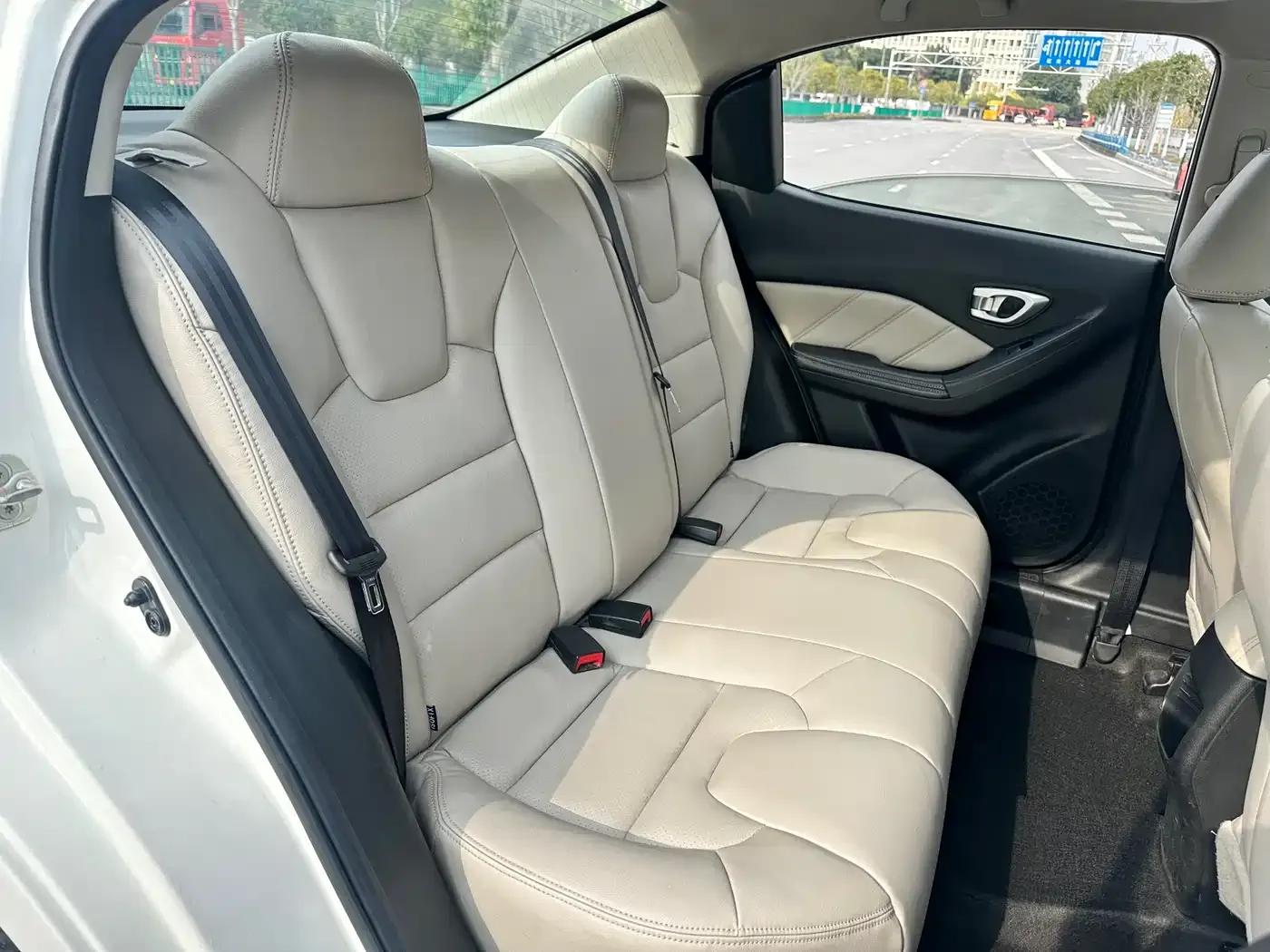 Trumpchi GA3S Vision 2014 1.6L Automatic Luxury ESP Edition — миниатюра 29