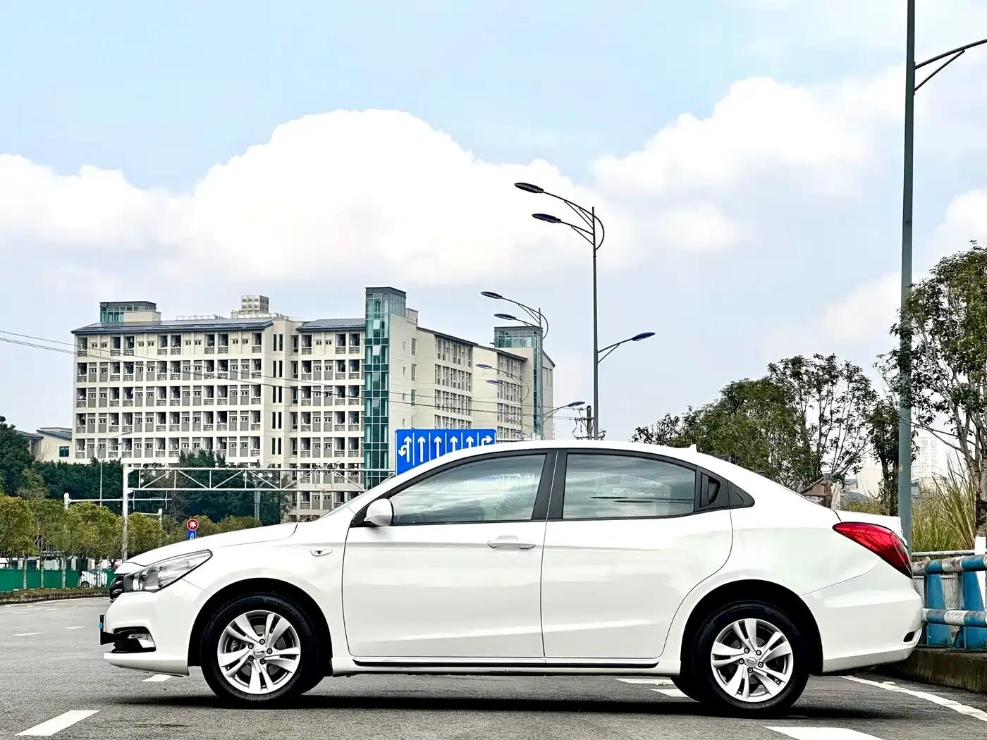 Trumpchi GA3S Vision 2014 1.6L Automatic Luxury ESP Edition — миниатюра 10