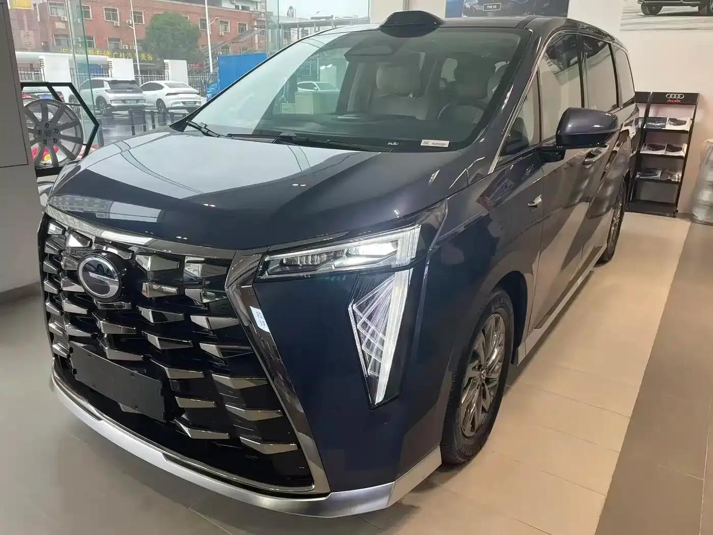 Trumpchi Aspiration M8 2025 Qiankun Series Ultra First Class — миниатюра 2