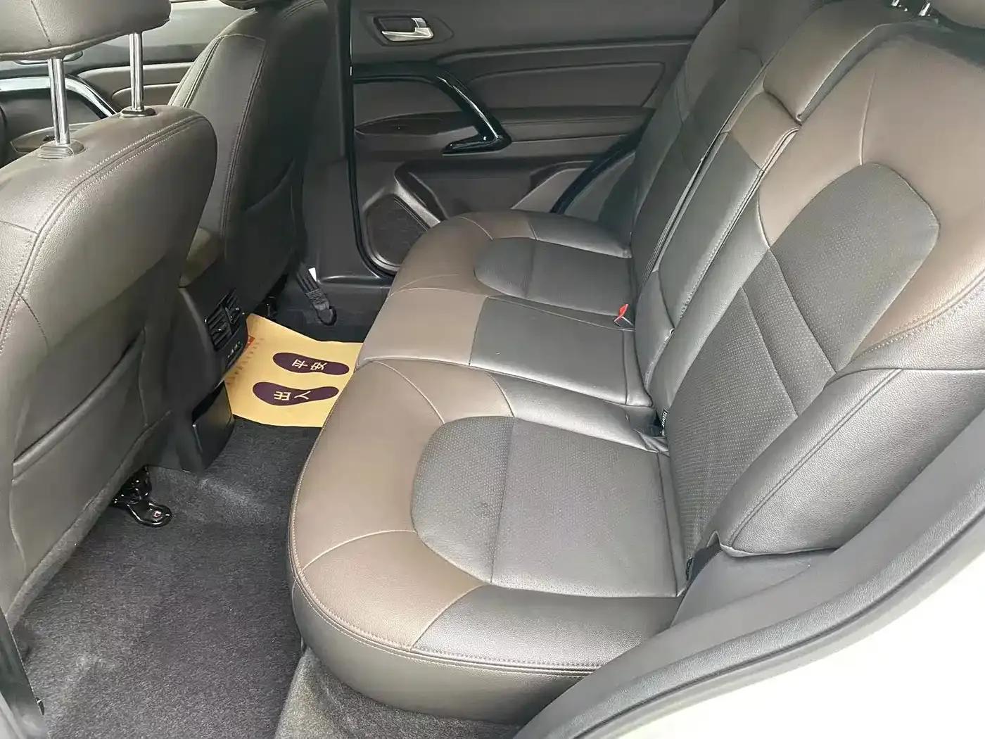 Trumpchi GS4 New Energy 2017 1.5L PHEV Premium Edition — миниатюра 7