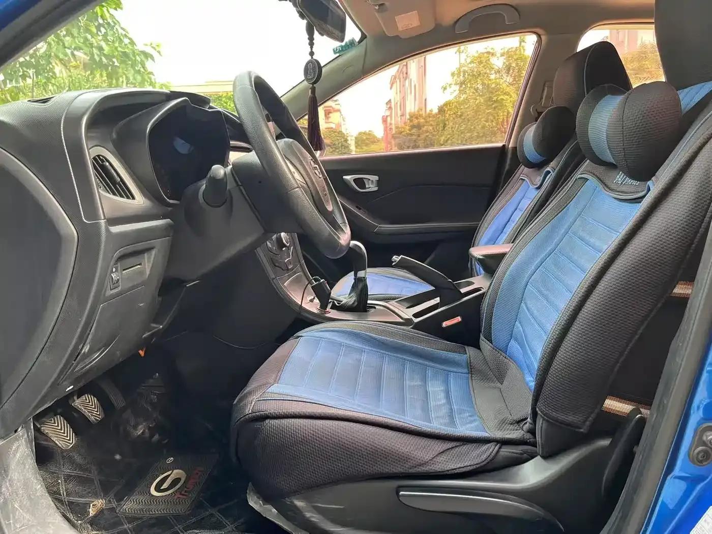 Trumpchi GA3 2013 1.6L Manual Deluxe Edition — миниатюра 5