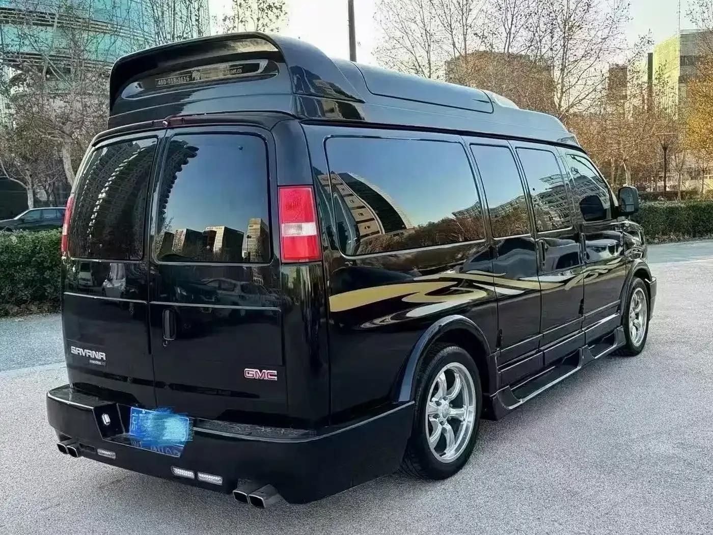 2015 SAVANA 5.3L AWD Executive Edition — миниатюра 3