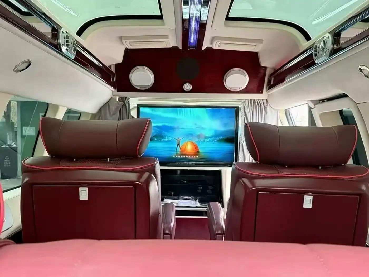 2015 SAVANA 5.3L AWD Executive Edition — миниатюра 6
