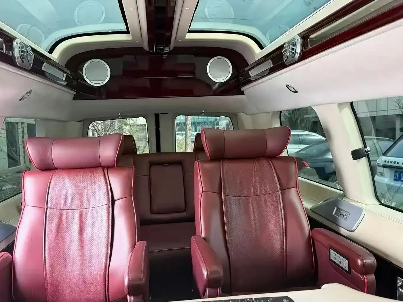2015 SAVANA 5.3L AWD Executive Edition — миниатюра 7
