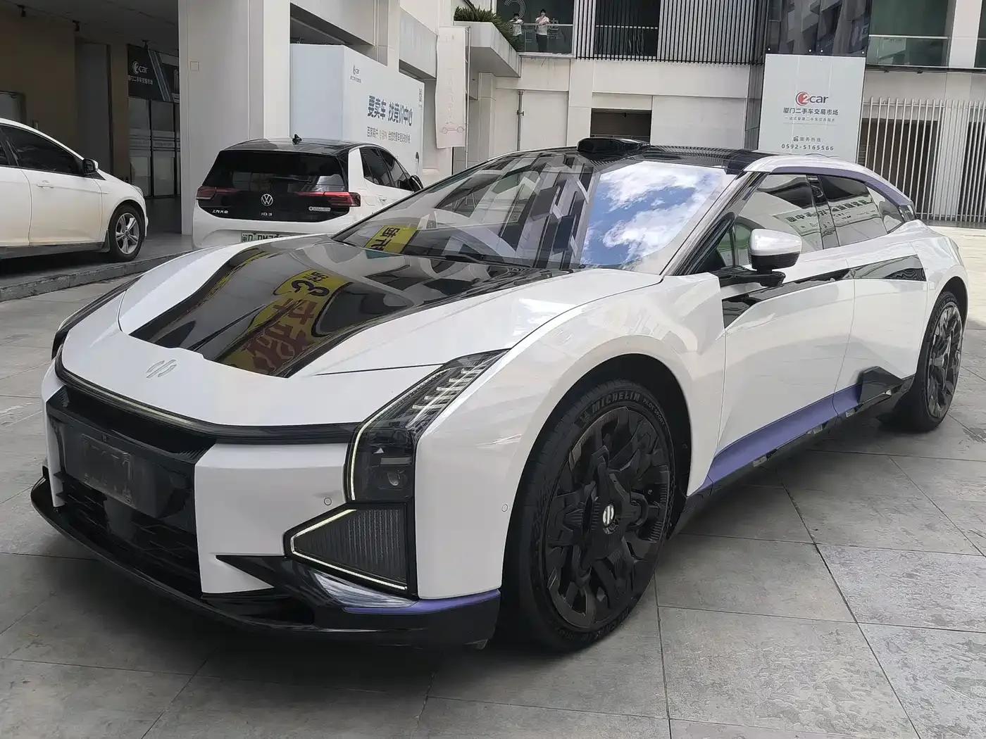 HiPhi Z 2023 City Edition (4-seater) — миниатюра 1