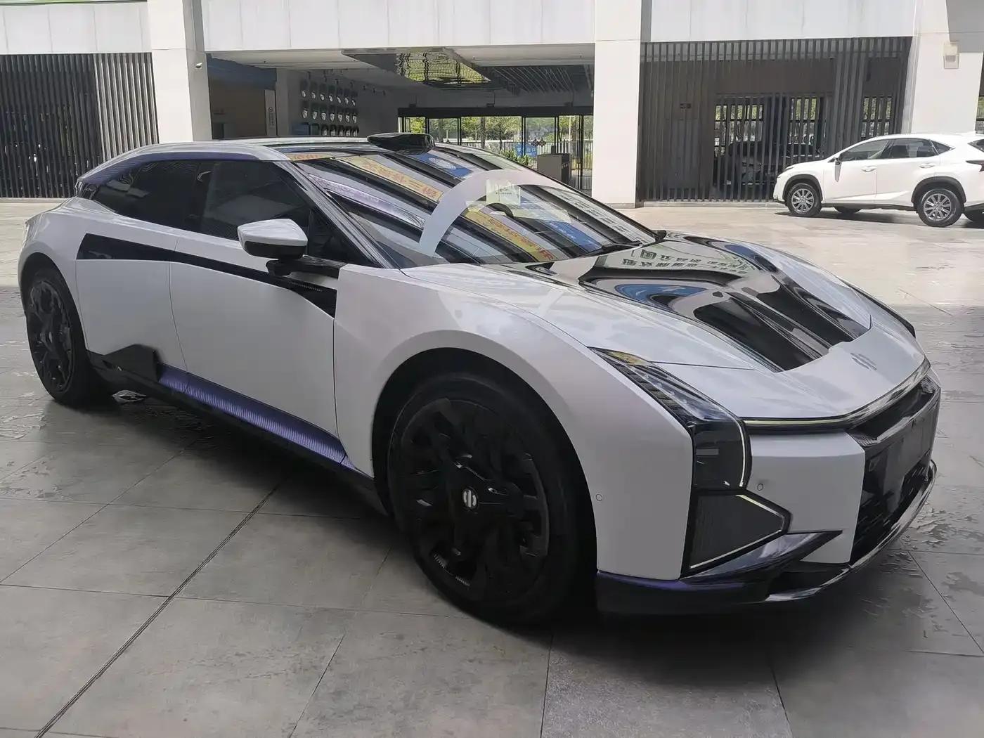 HiPhi Z 2023 City Edition (4-seater) — миниатюра 3