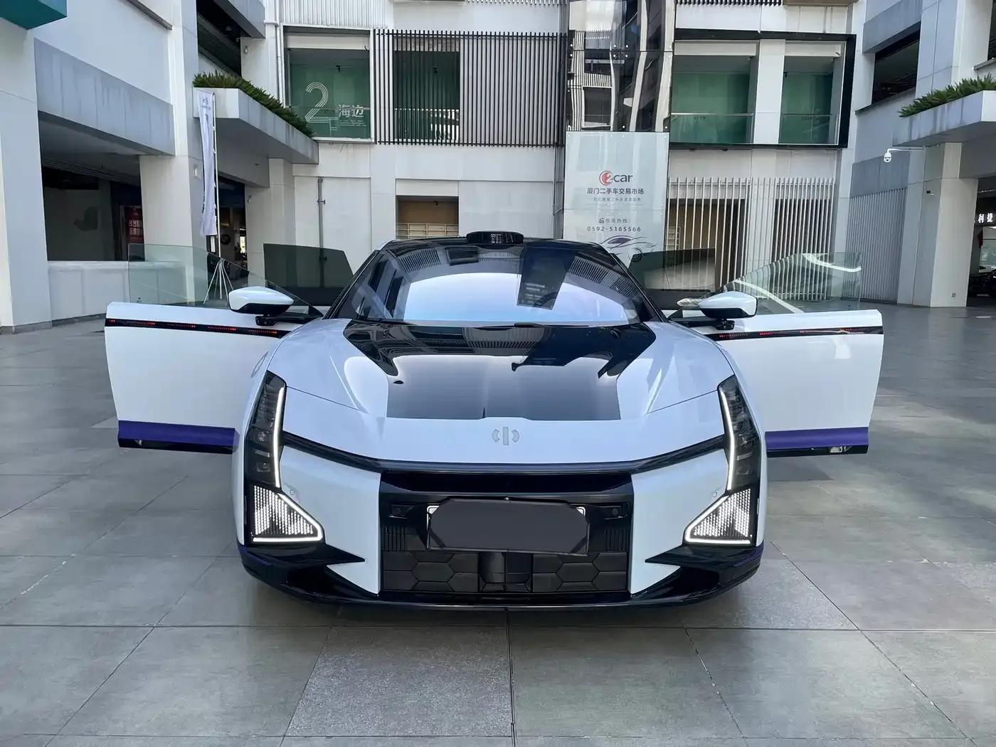 HiPhi Z 2023 Five-Seat Version — миниатюра 2