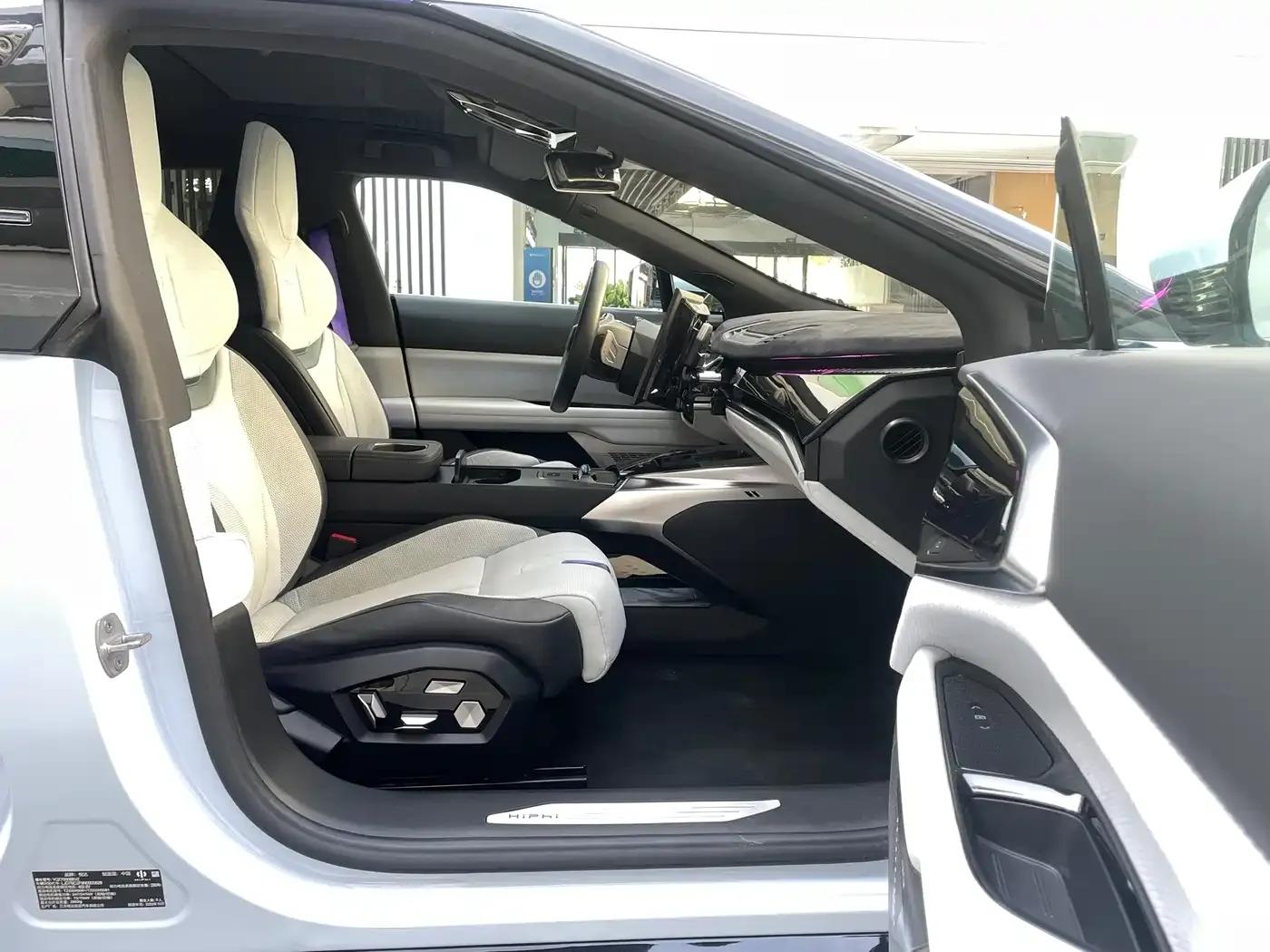 HiPhi Z 2023 Five-Seat Version — миниатюра 14