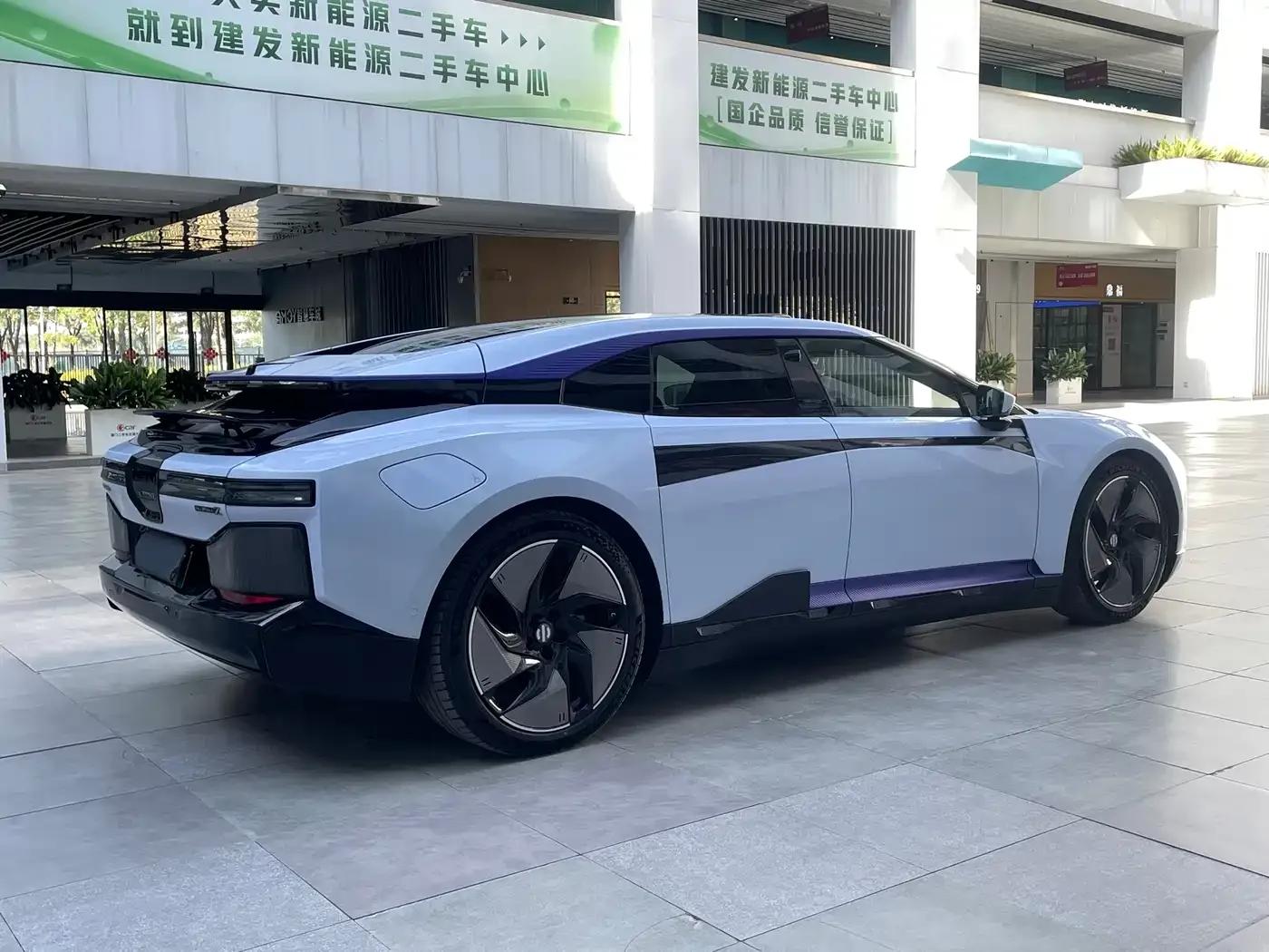 HiPhi Z 2023 Five-Seat Version — миниатюра 17