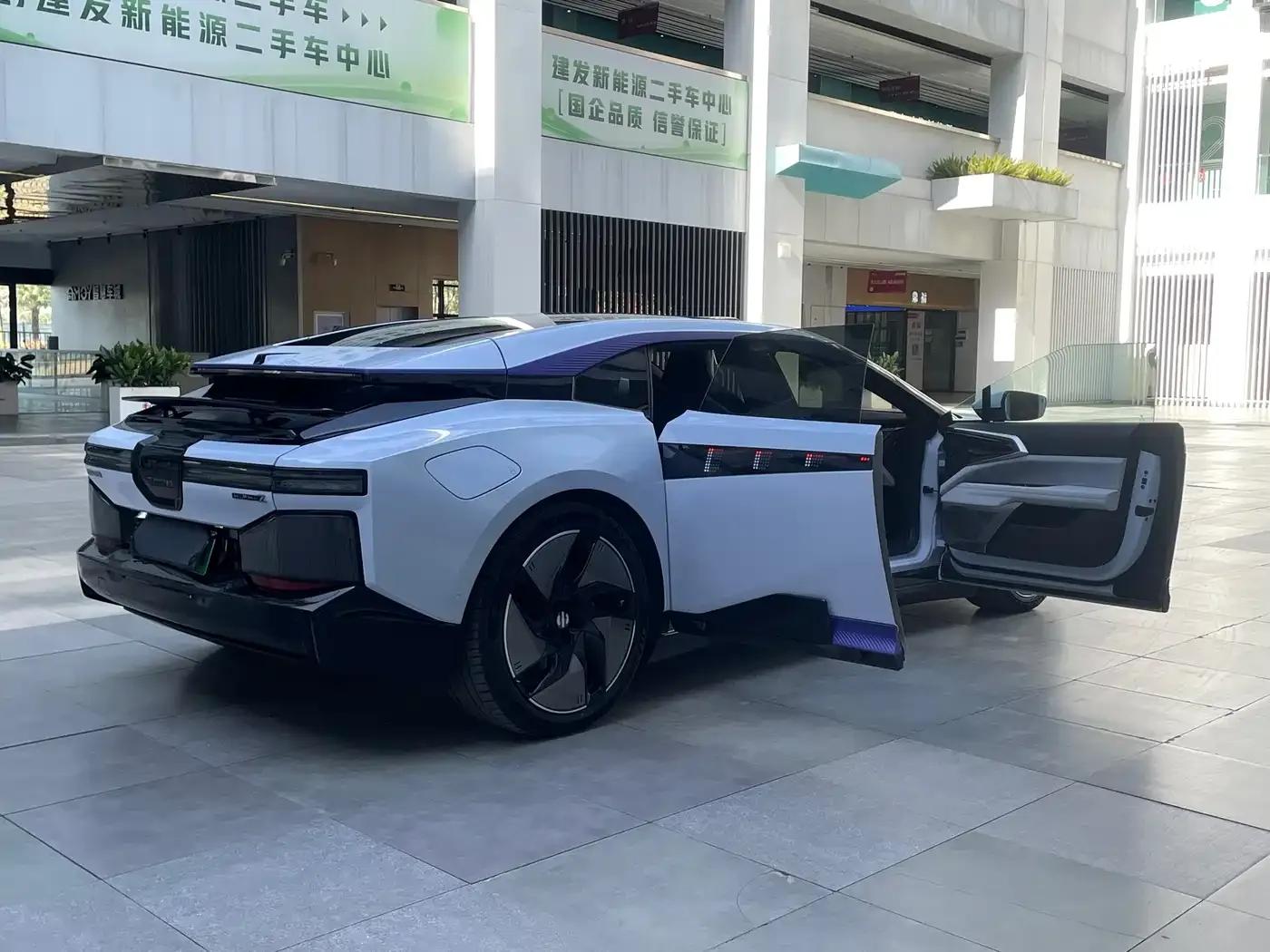 HiPhi Z 2023 Five-Seat Version — миниатюра 18
