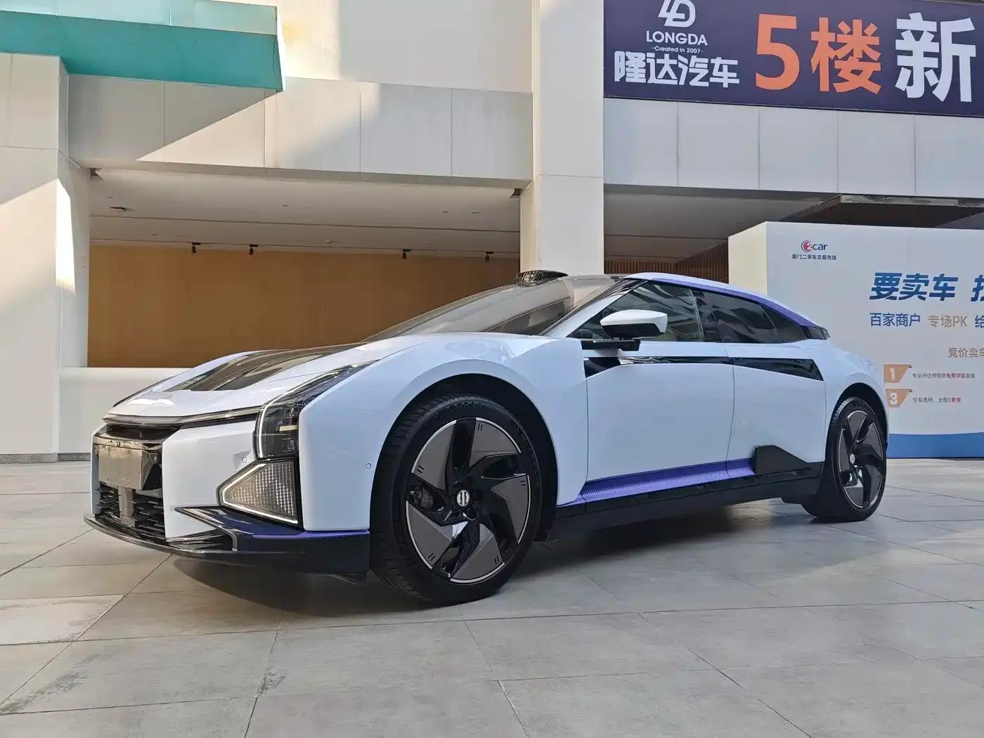 HiPhi Z 2023 Five-Seat Version — миниатюра 1