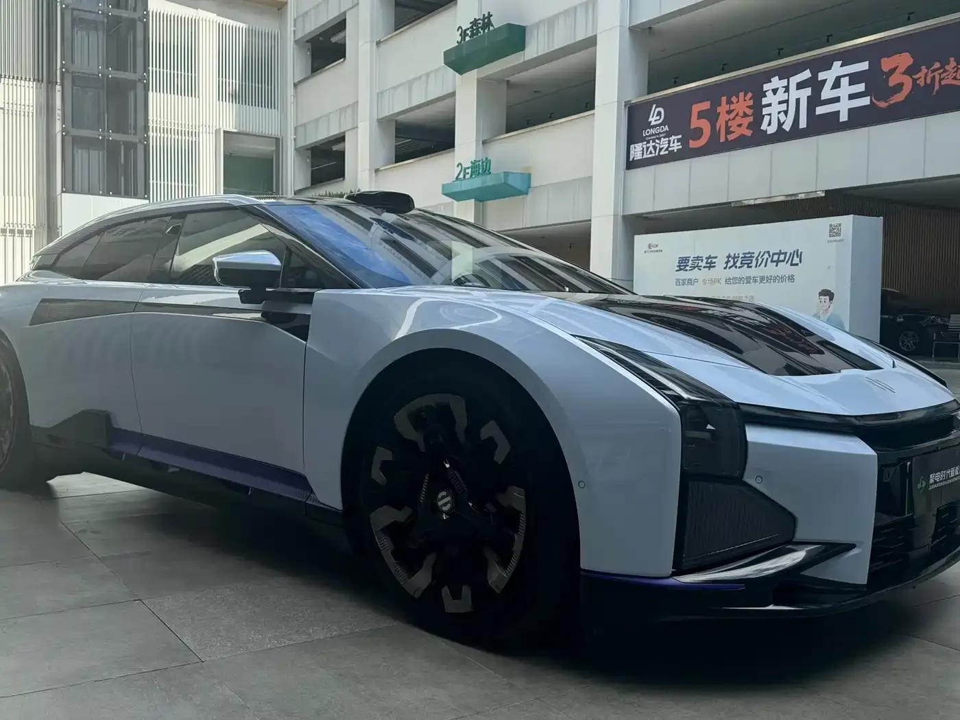 2023 HiPhi Z (Four-seater version) — миниатюра 3