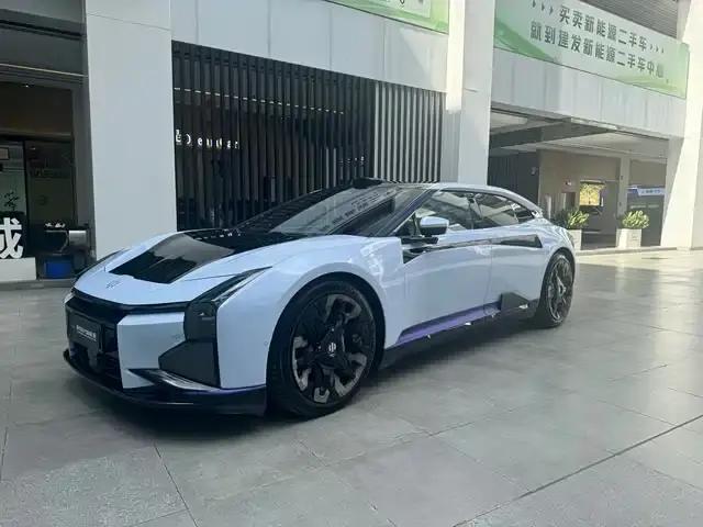 2023 HiPhi Z (Four-seater version)