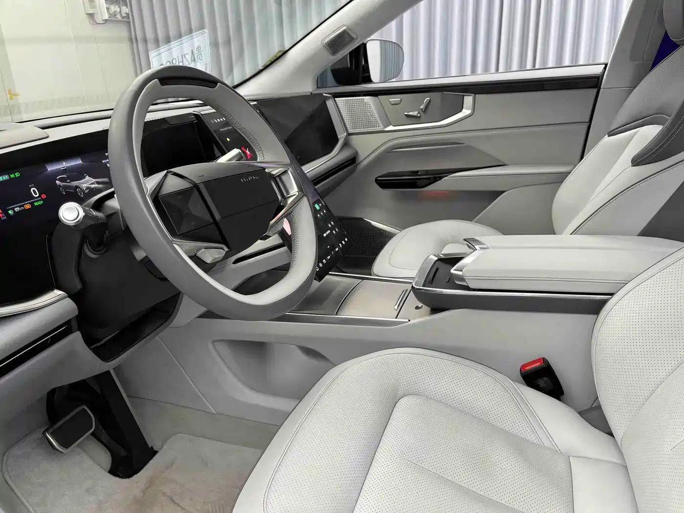 HiPhi Y 2023 560km Elite Edition — миниатюра 12