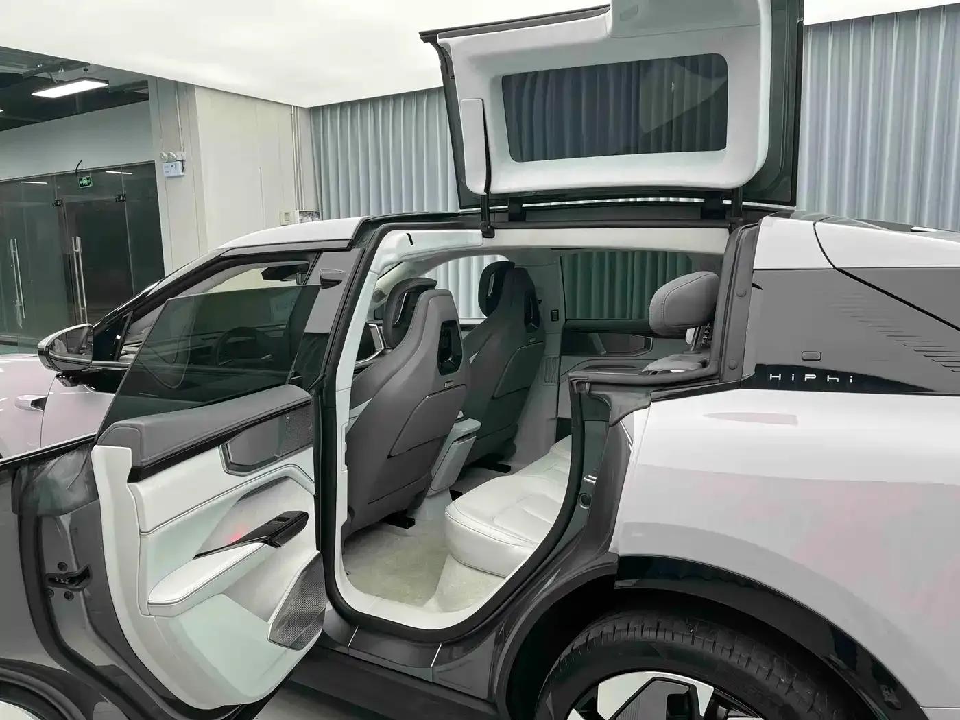 HiPhi Y 2023 560km Elite Edition — миниатюра 8