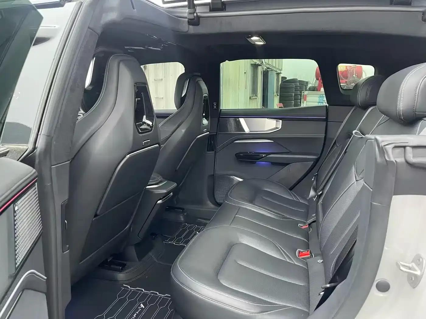 HiPhi Y 2023 560km Elite Edition — миниатюра 5