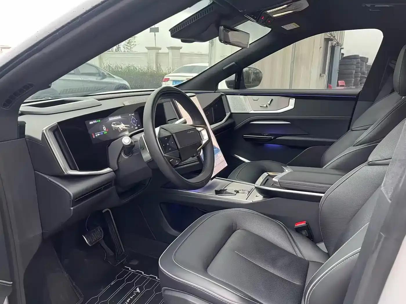 HiPhi Y 2023 560km Elite Edition — миниатюра 6