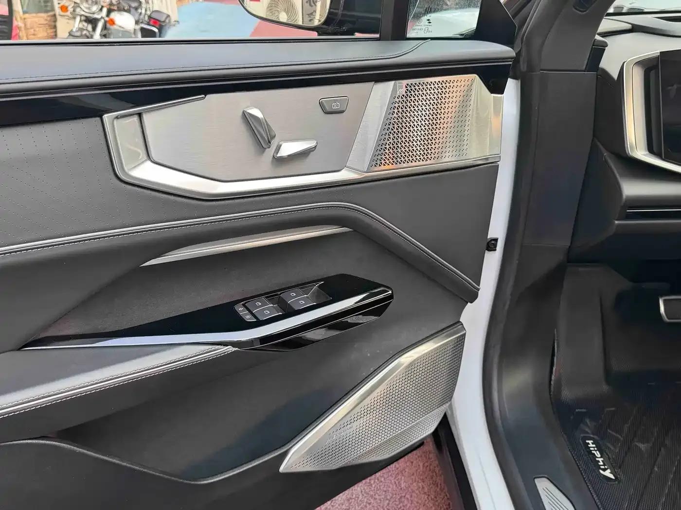 HiPhi Y 2023 560km Pioneer Edition — миниатюра 10