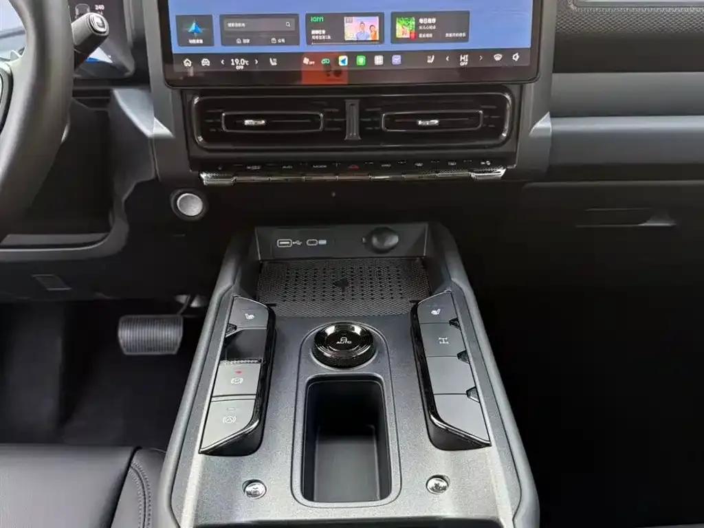Haval Raptor 2025 Fuel-Powered 2.0T 4WD Ultra — миниатюра 12