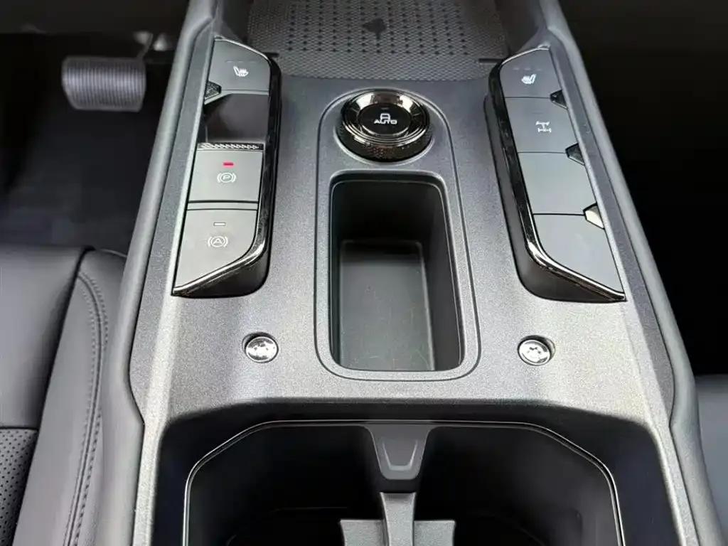 Haval Raptor 2025 Fuel-Powered 2.0T 4WD Ultra — миниатюра 13