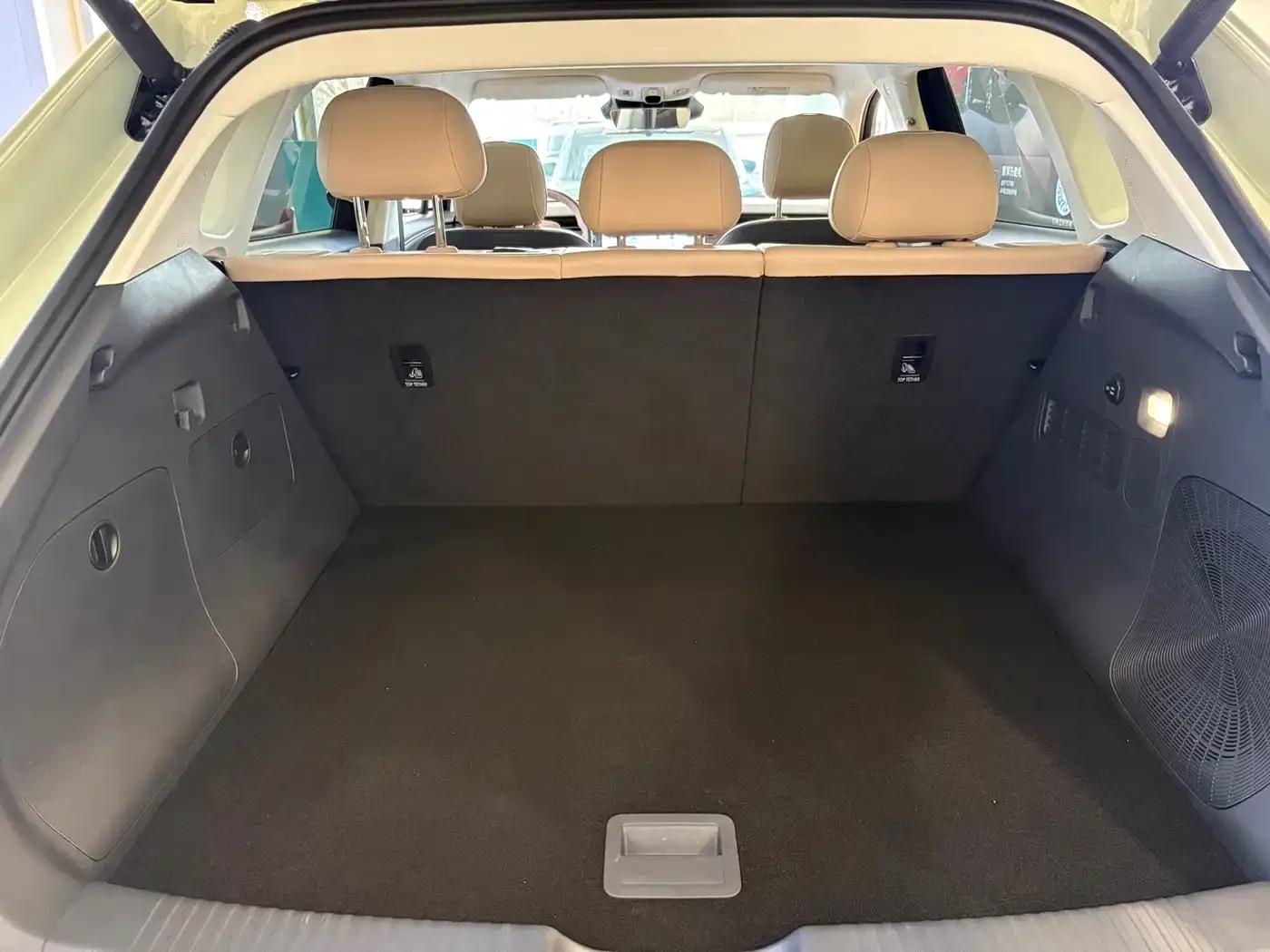 Hongqi Tiangong 06 2025 Model 520 Smart Selection Edition — миниатюра 10