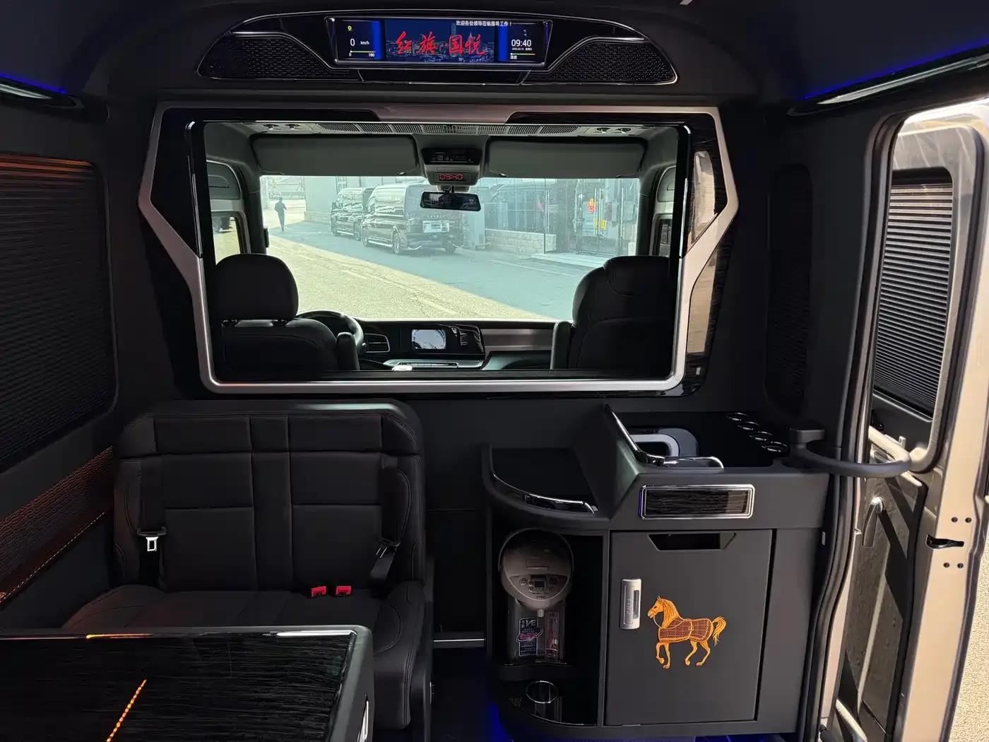 Hongqi Golden Sunflower Guoyue 2025 Model 3.0T Automatic — миниатюра 18