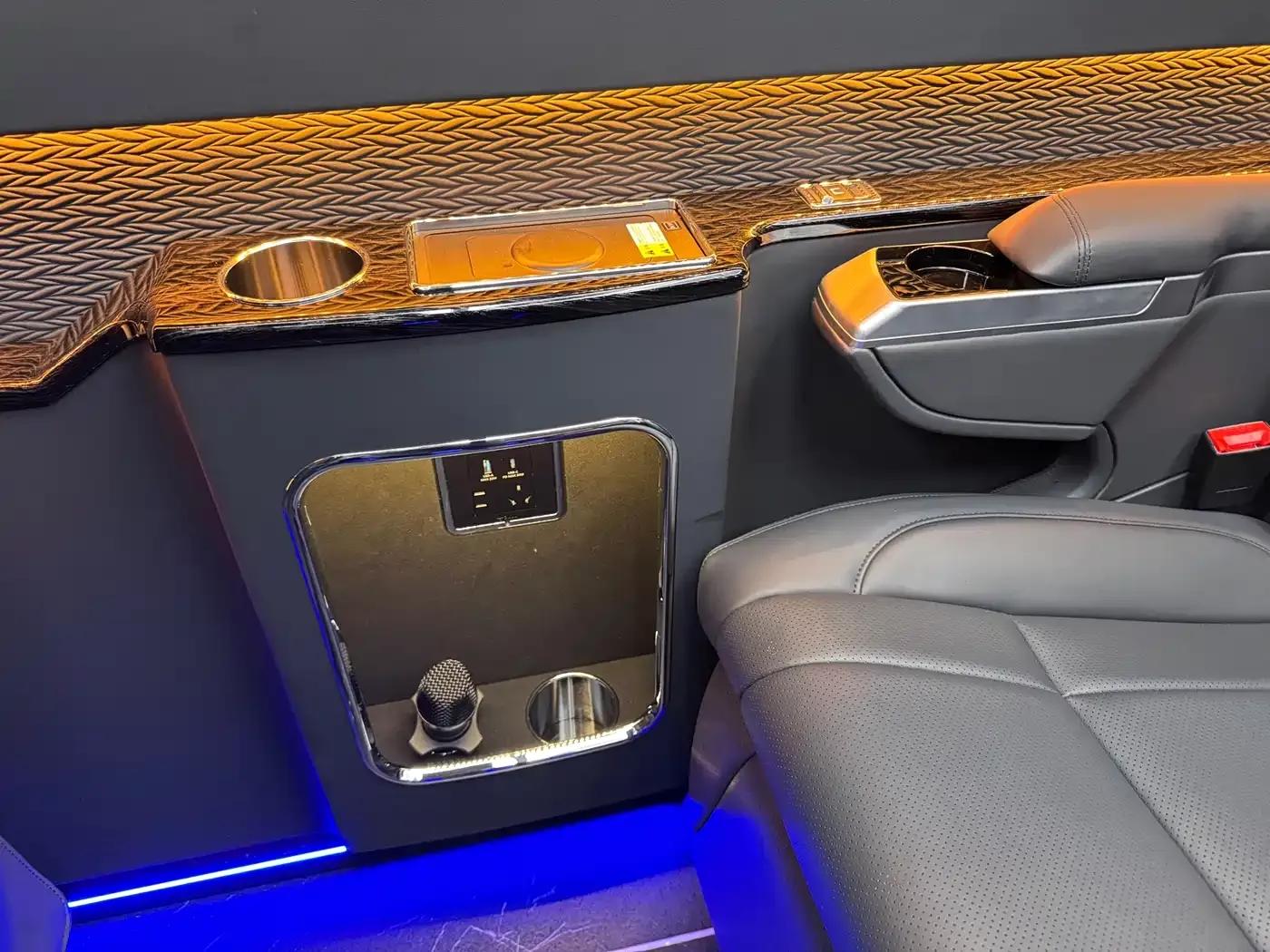 Hongqi Golden Sunflower Guoyue 2025 Model 3.0T Automatic — миниатюра 29