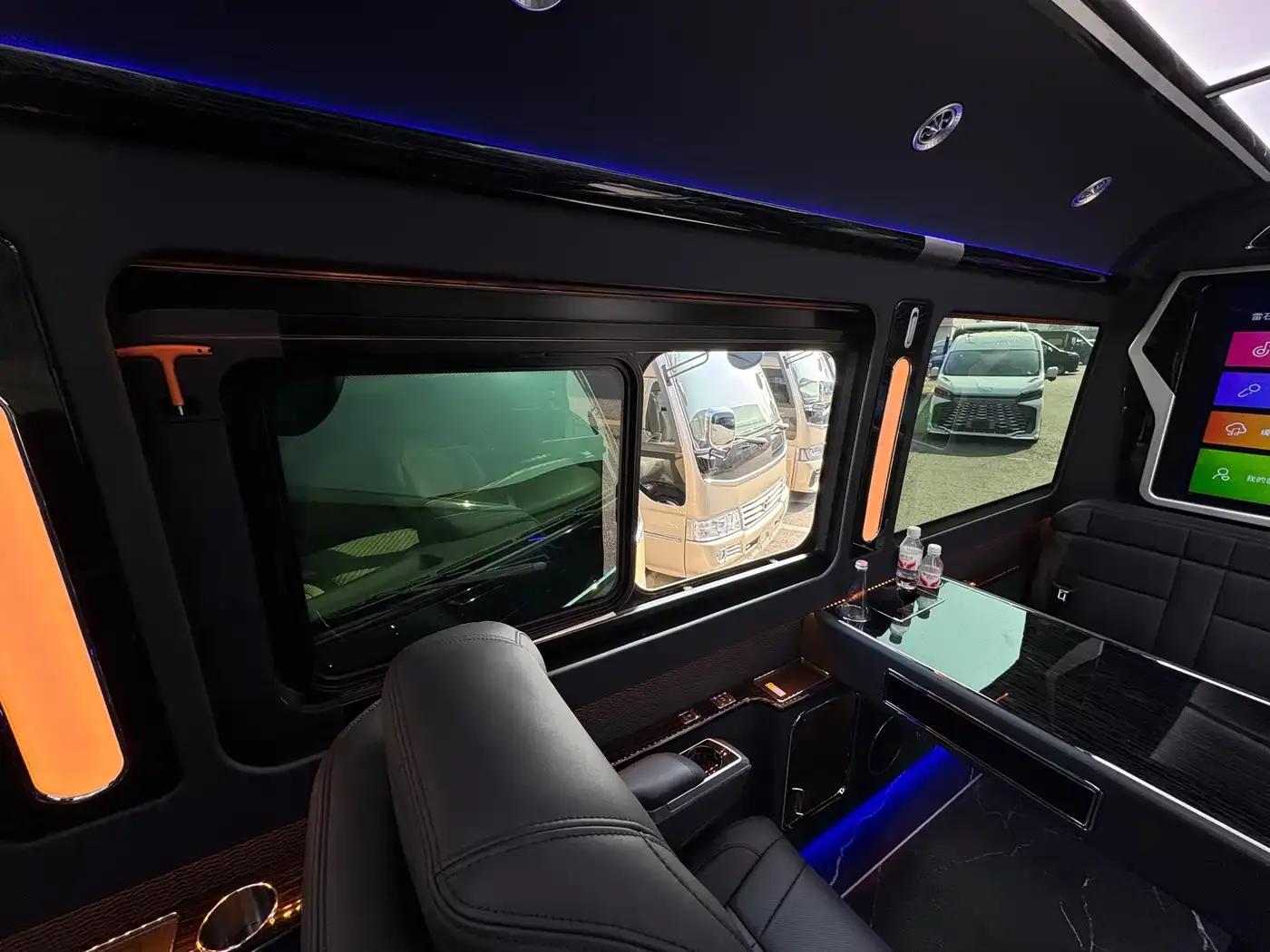 Hongqi Golden Sunflower Guoyue 2025 Model 3.0T Automatic — миниатюра 35