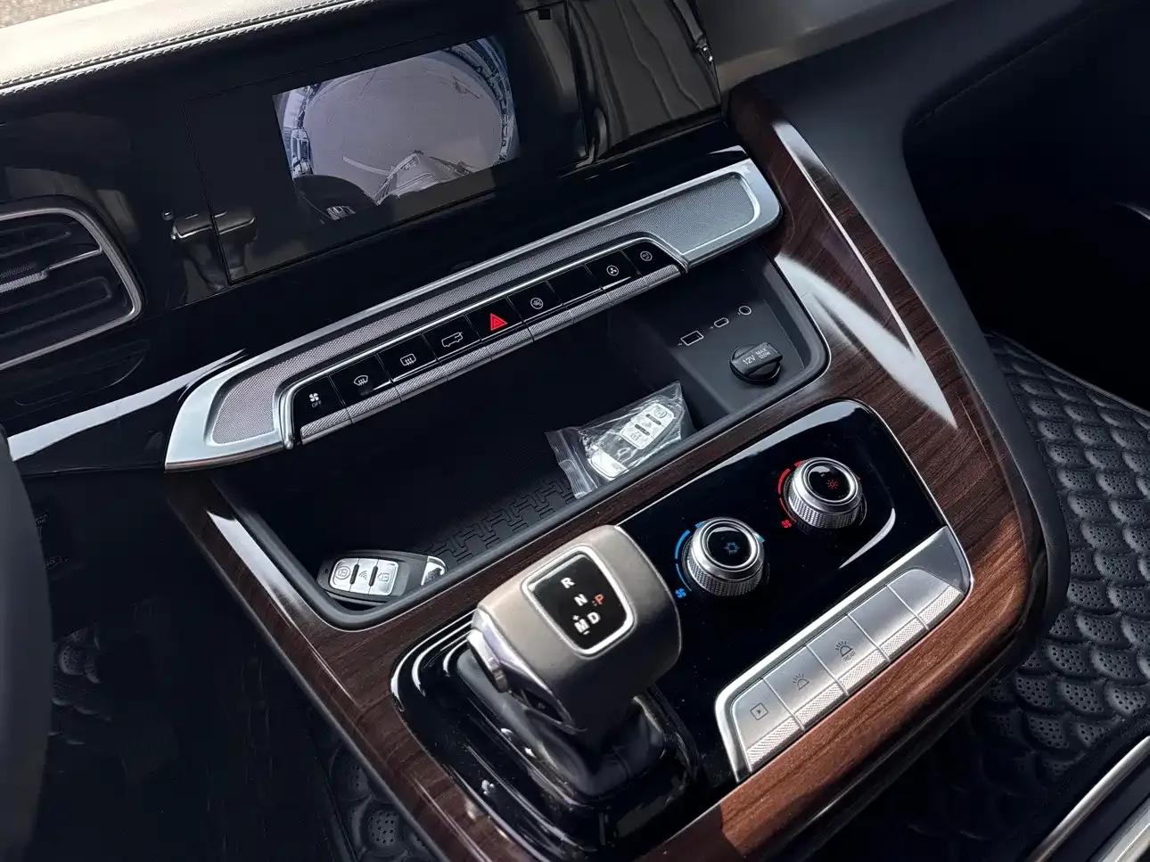 Hongqi Golden Sunflower Guoyue 2025 Model 3.0T Automatic — миниатюра 10