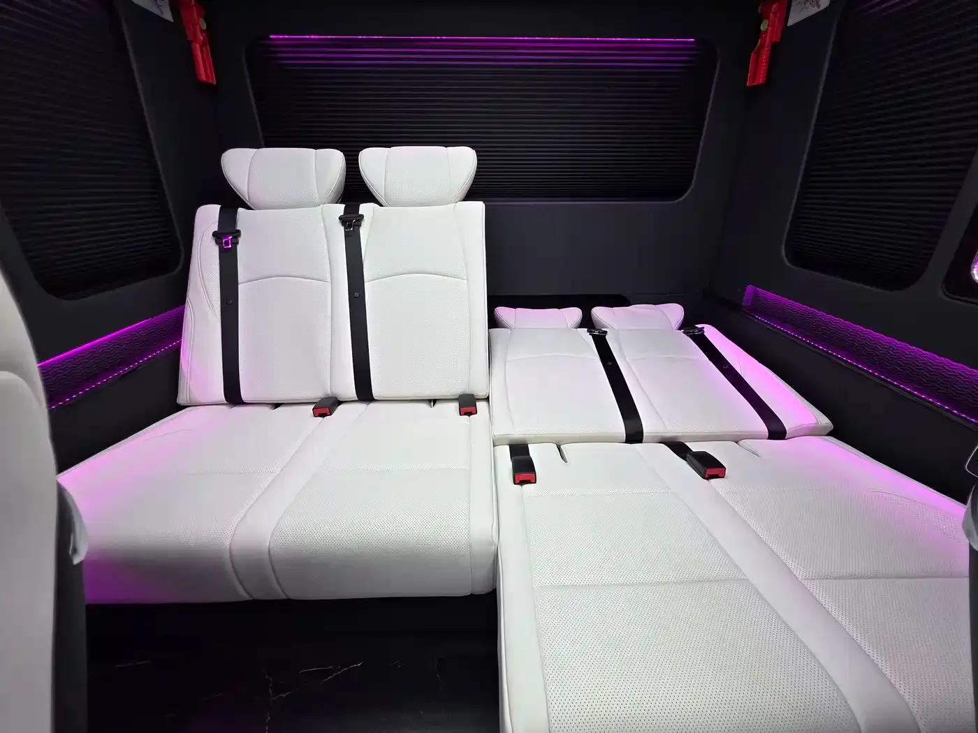 Hongqi Guoyue 2024 3.0T Flagship Edition 17-seater — миниатюра 10