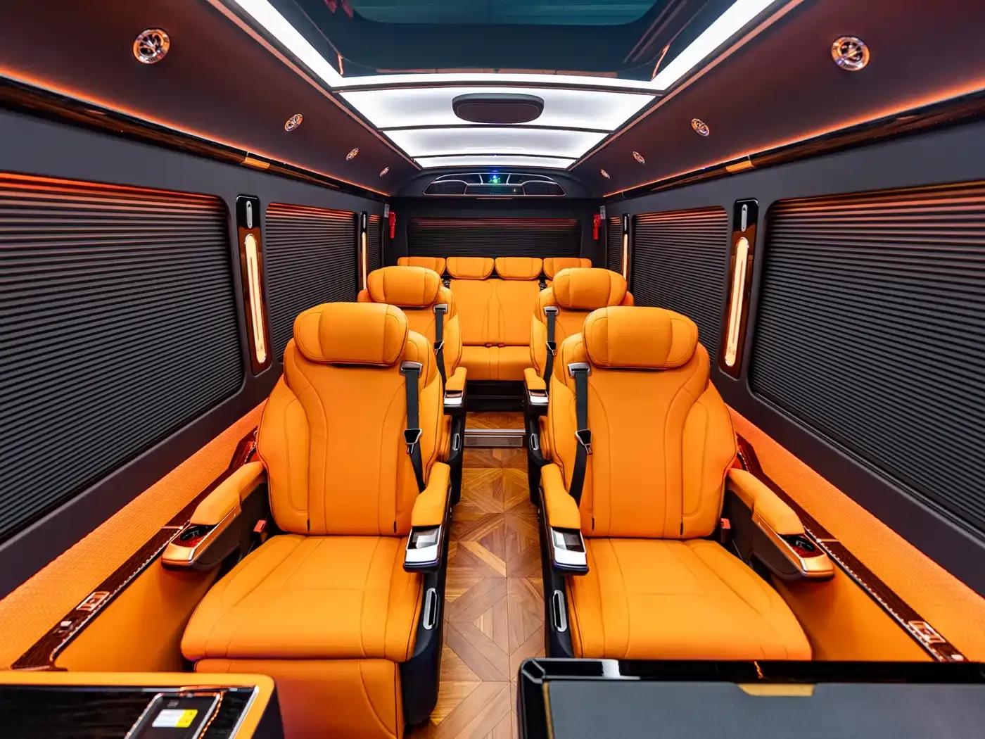 Hongqi Golden Sunflower Guoyue 2024 3.0T Flagship Edition 17-seater — миниатюра 11