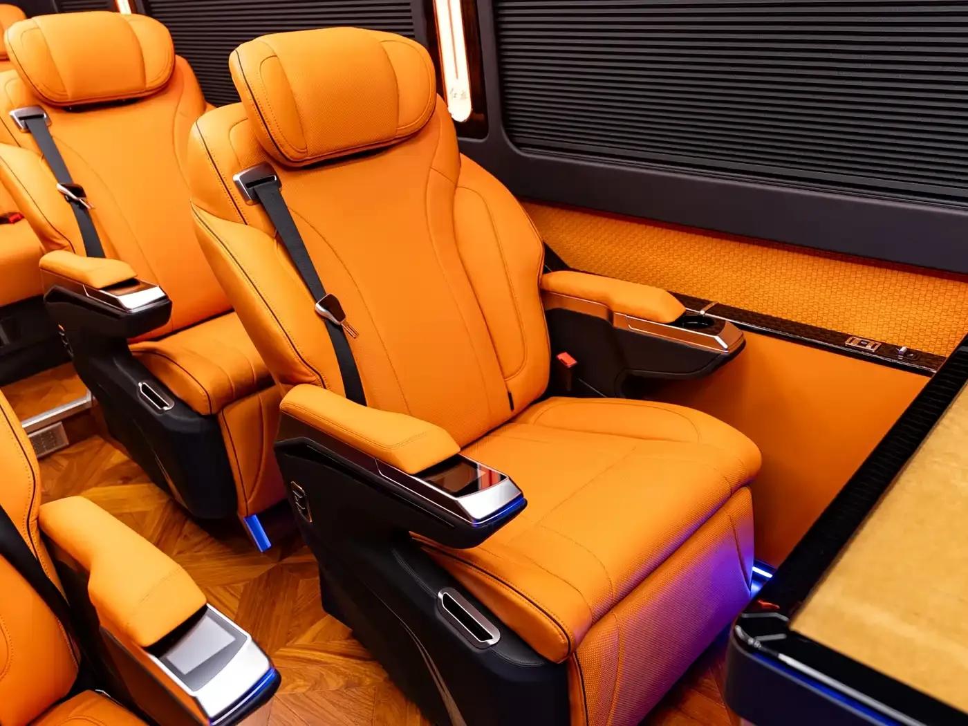 Hongqi Golden Sunflower Guoyue 2024 3.0T Flagship Edition 17-seater — миниатюра 23