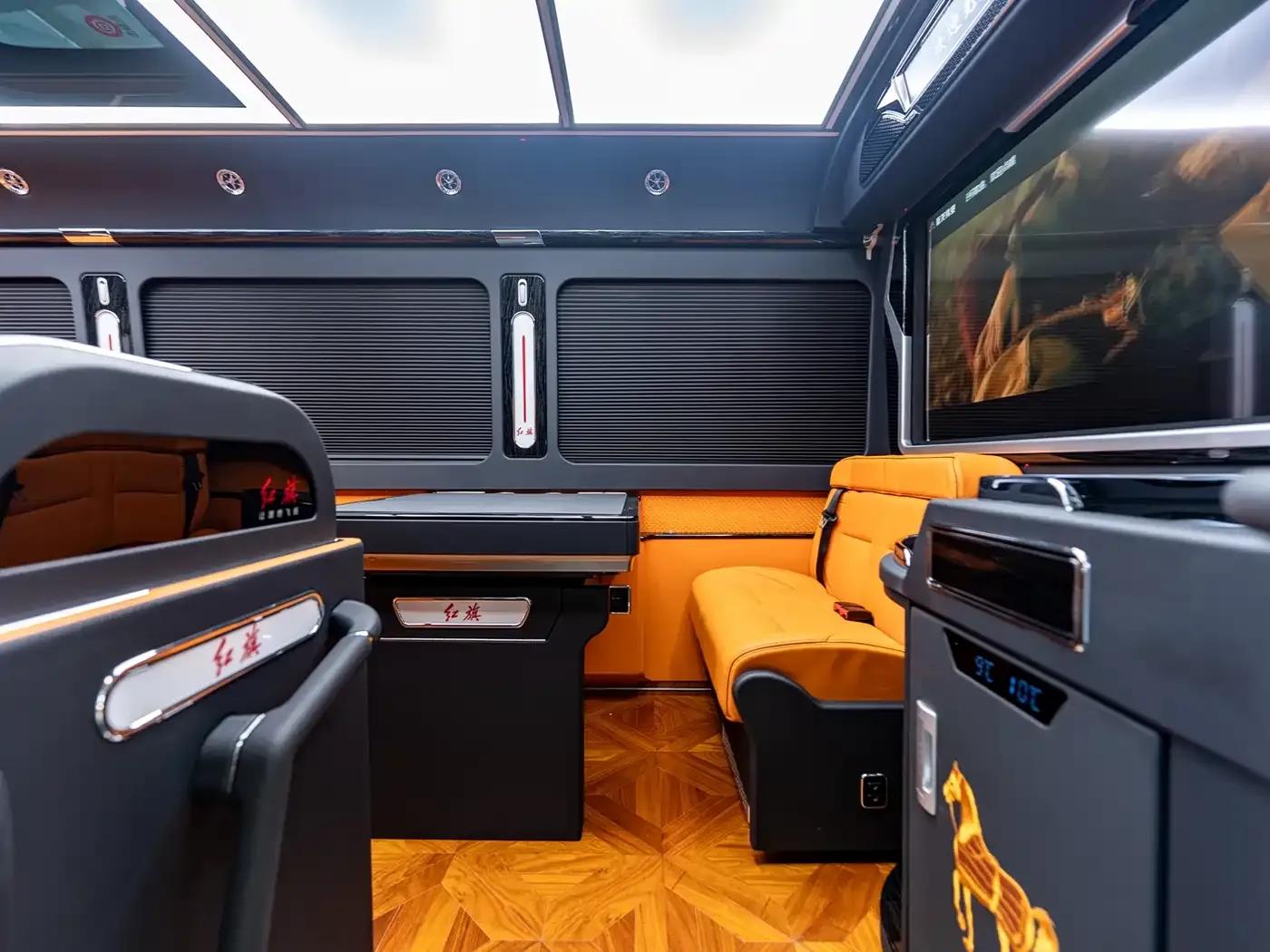 Hongqi Golden Sunflower Guoyue 2024 3.0T Flagship Edition 17-seater — миниатюра 8
