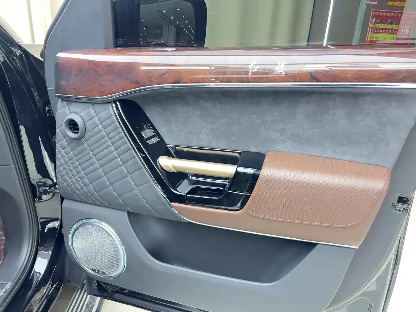 Hongqi Golden Sunflower National Glory 2022 4.0T Elegant Flagship Edition 6-seater — миниатюра 7