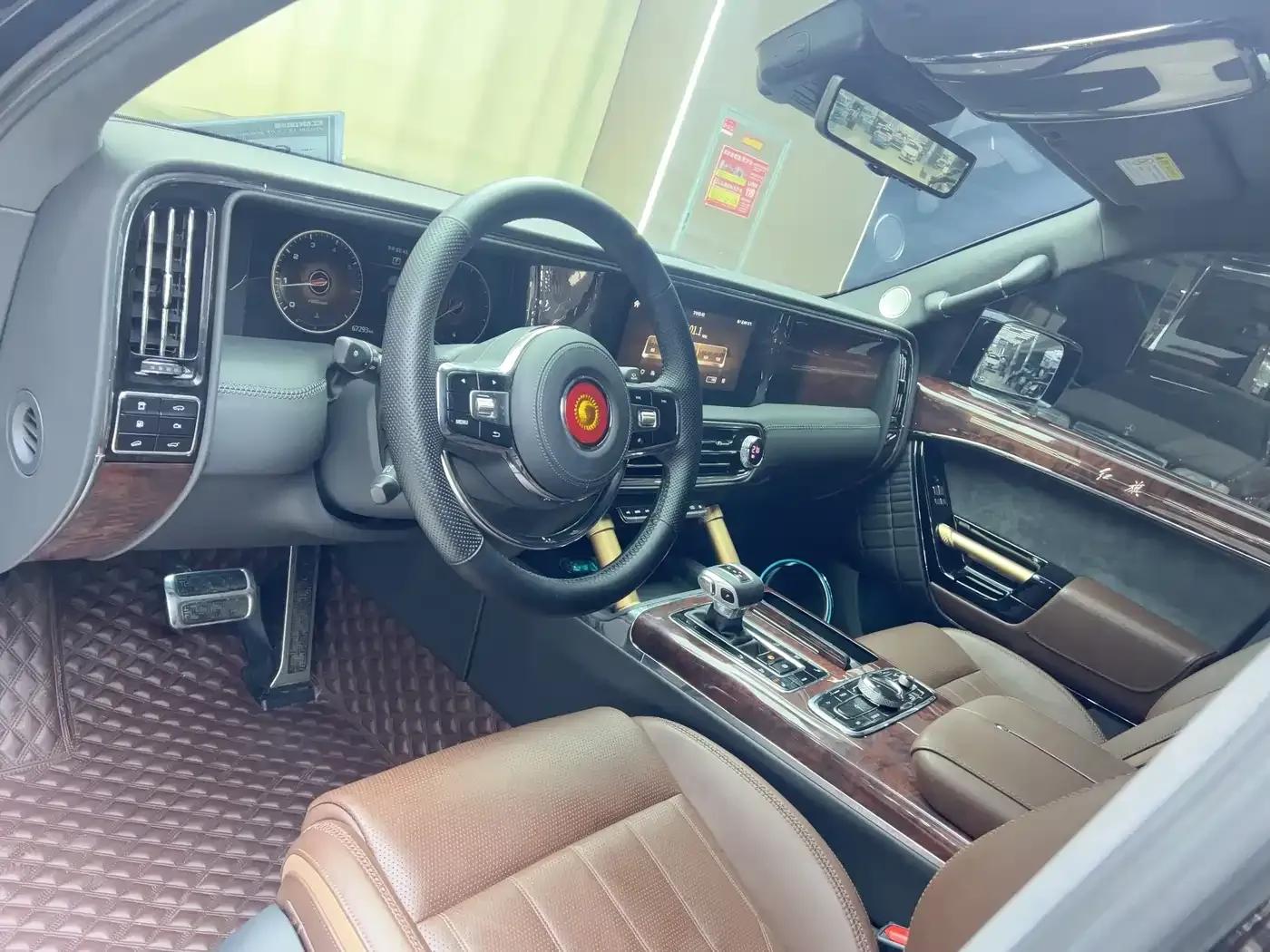 Hongqi Golden Sunflower National Glory 2022 4.0T Elegant Flagship Edition 6-seater — миниатюра 10