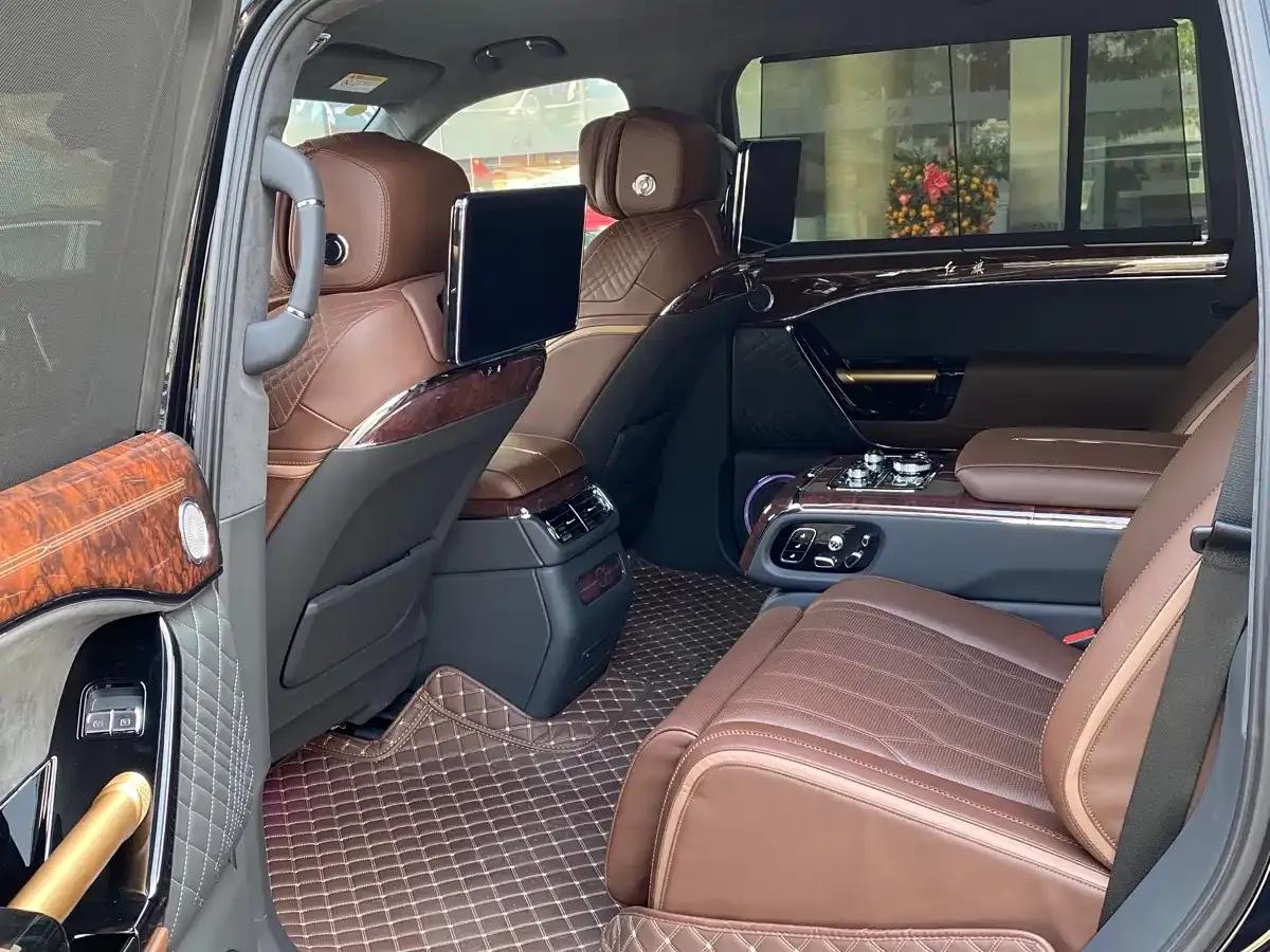 Hongqi Golden Sunflower National Glory 2022 4.0T Premium Flagship Edition 4-seater — миниатюра 14