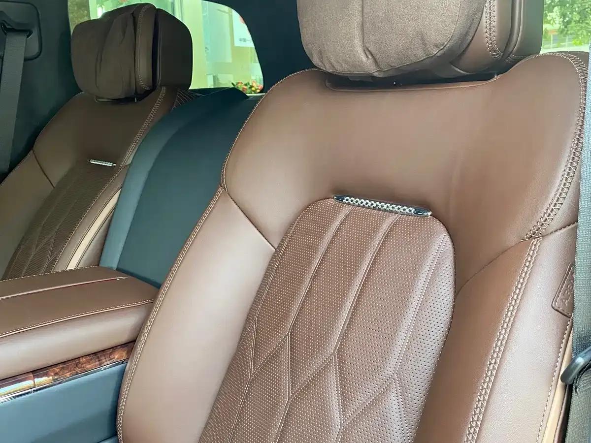 Hongqi Golden Sunflower National Glory 2022 4.0T Premium Flagship Edition 4-seater — миниатюра 15