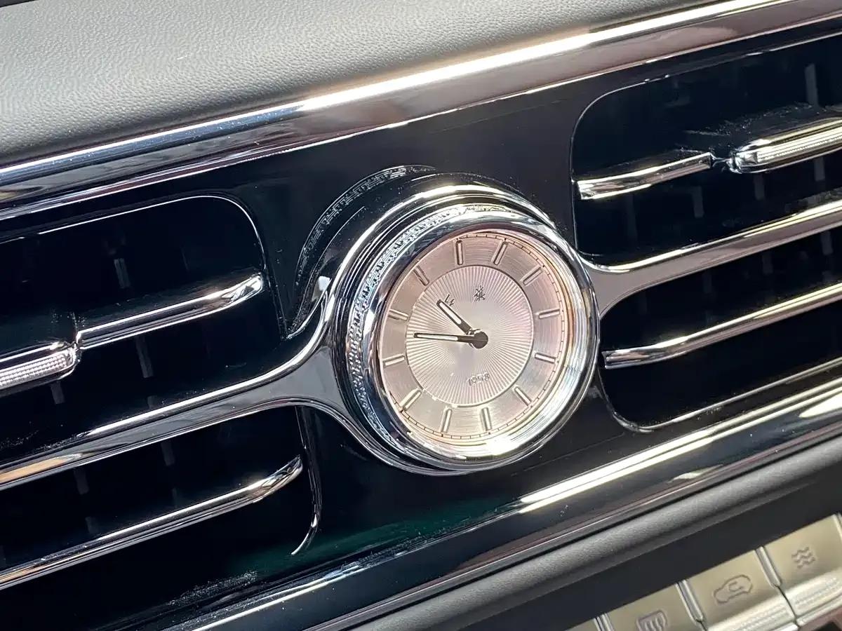 Hongqi Golden Sunflower National Glory 2022 4.0T Premium Flagship Edition 4-seater — миниатюра 23