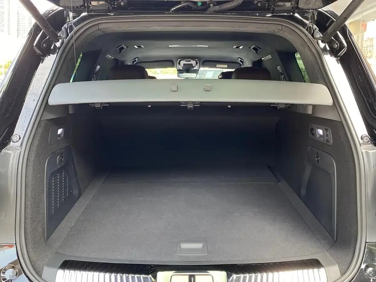 Hongqi Golden Sunflower National Glory 2022 4.0T Premium Flagship Edition 4-seater — миниатюра 27