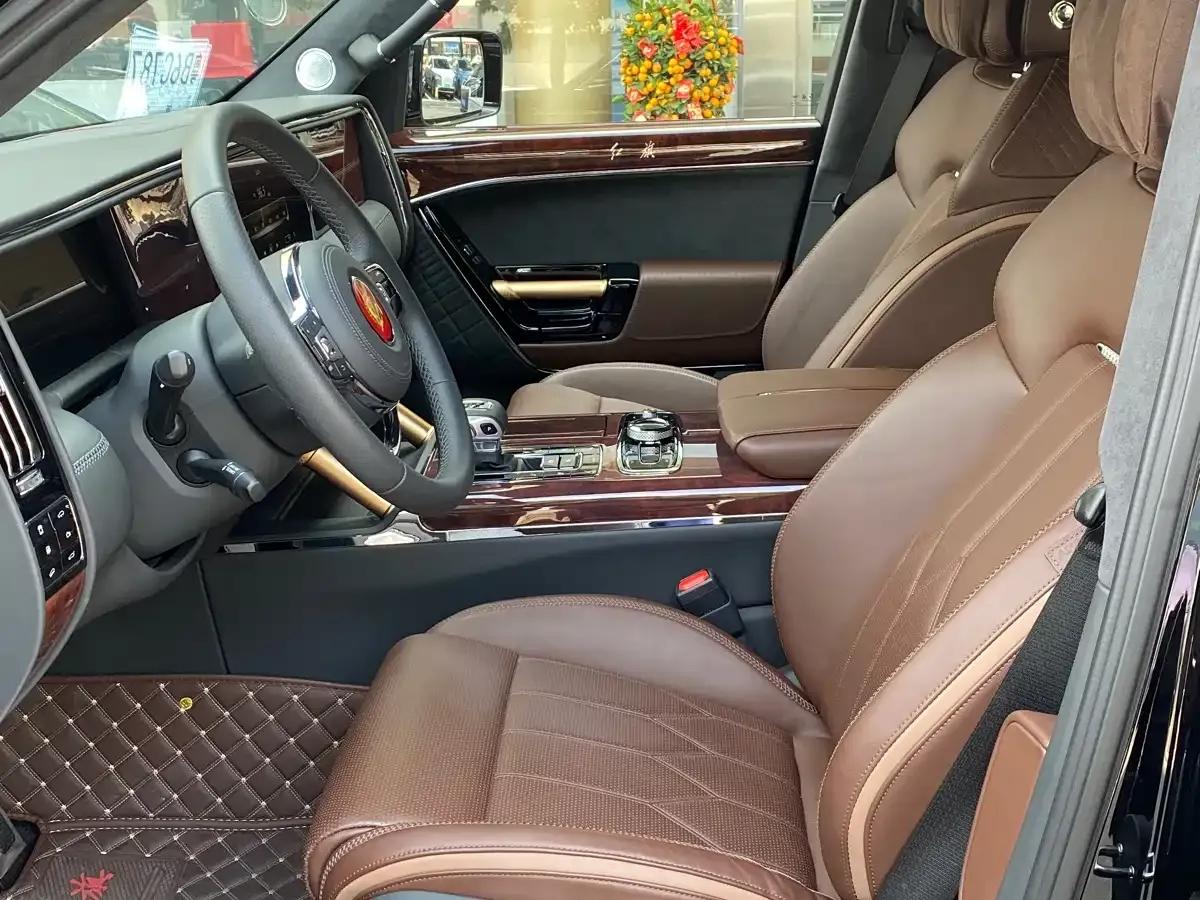 Hongqi Golden Sunflower National Glory 2022 4.0T Premium Flagship Edition 4-seater — миниатюра 9