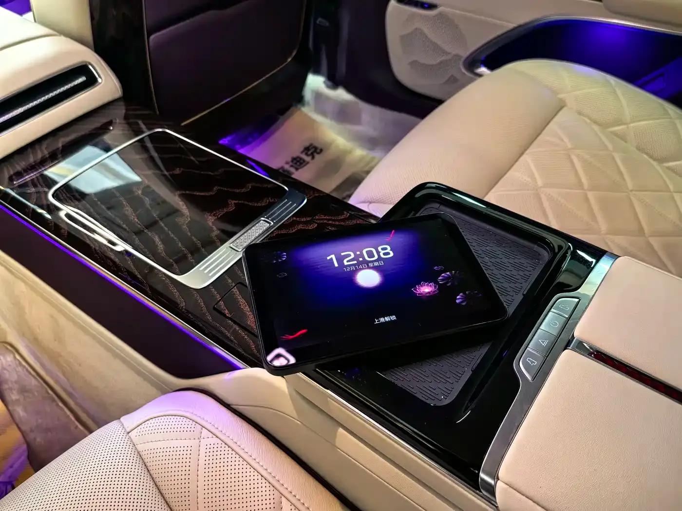 Hongqi Golden Sunflower Elegant 2024 Model 4.0T V8 — миниатюра 23