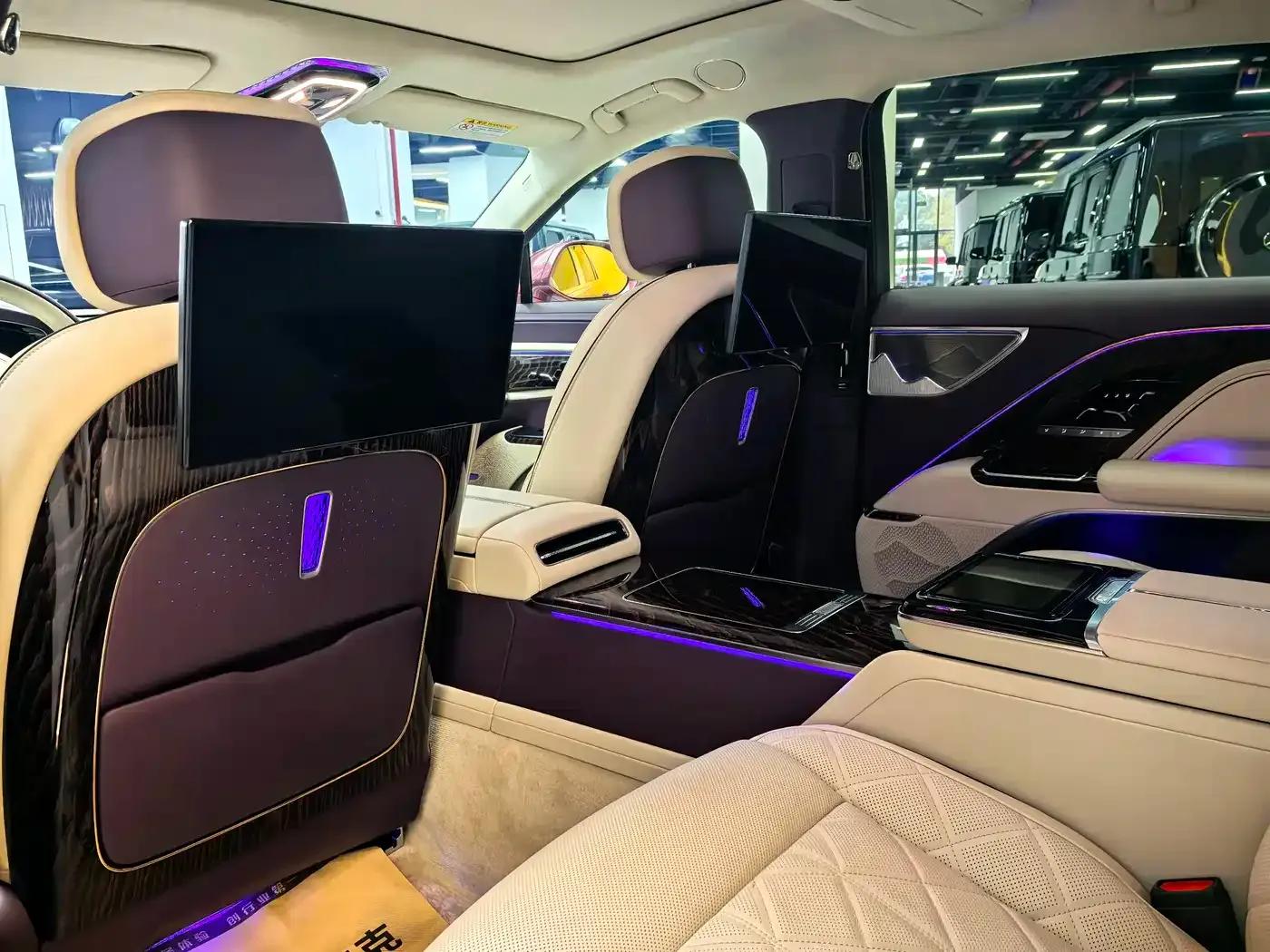 Hongqi Golden Sunflower Elegant 2024 Model 4.0T V8 — миниатюра 9