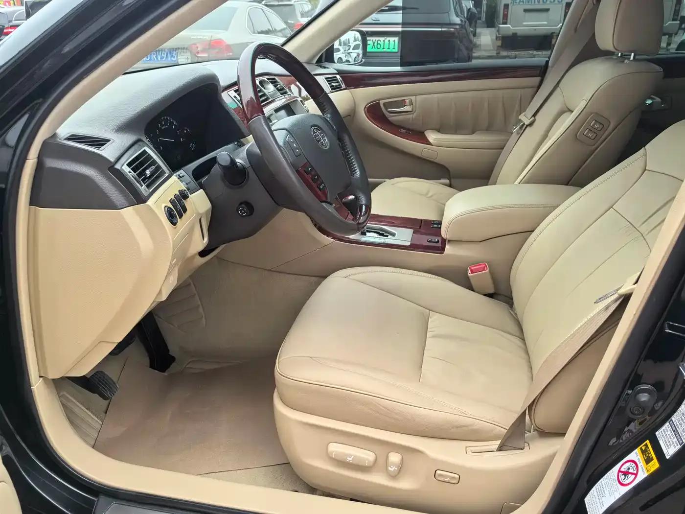 Hongqi Shengshi 2007 HQ300 Government Edition — миниатюра 2