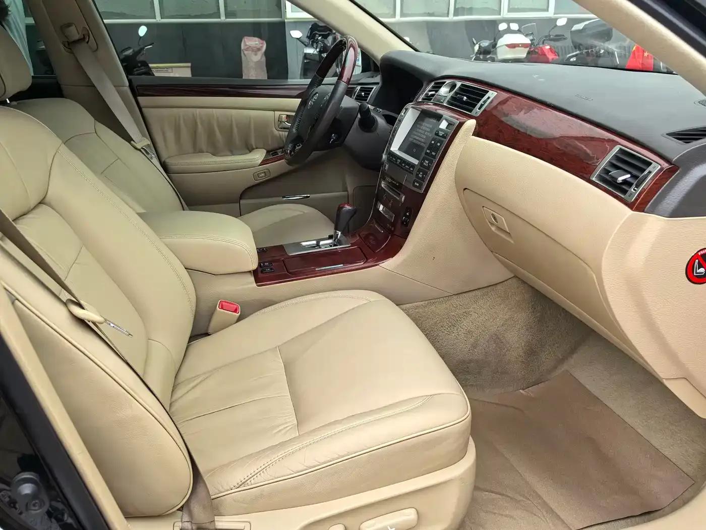 Hongqi Shengshi 2007 HQ300 Government Edition — миниатюра 5