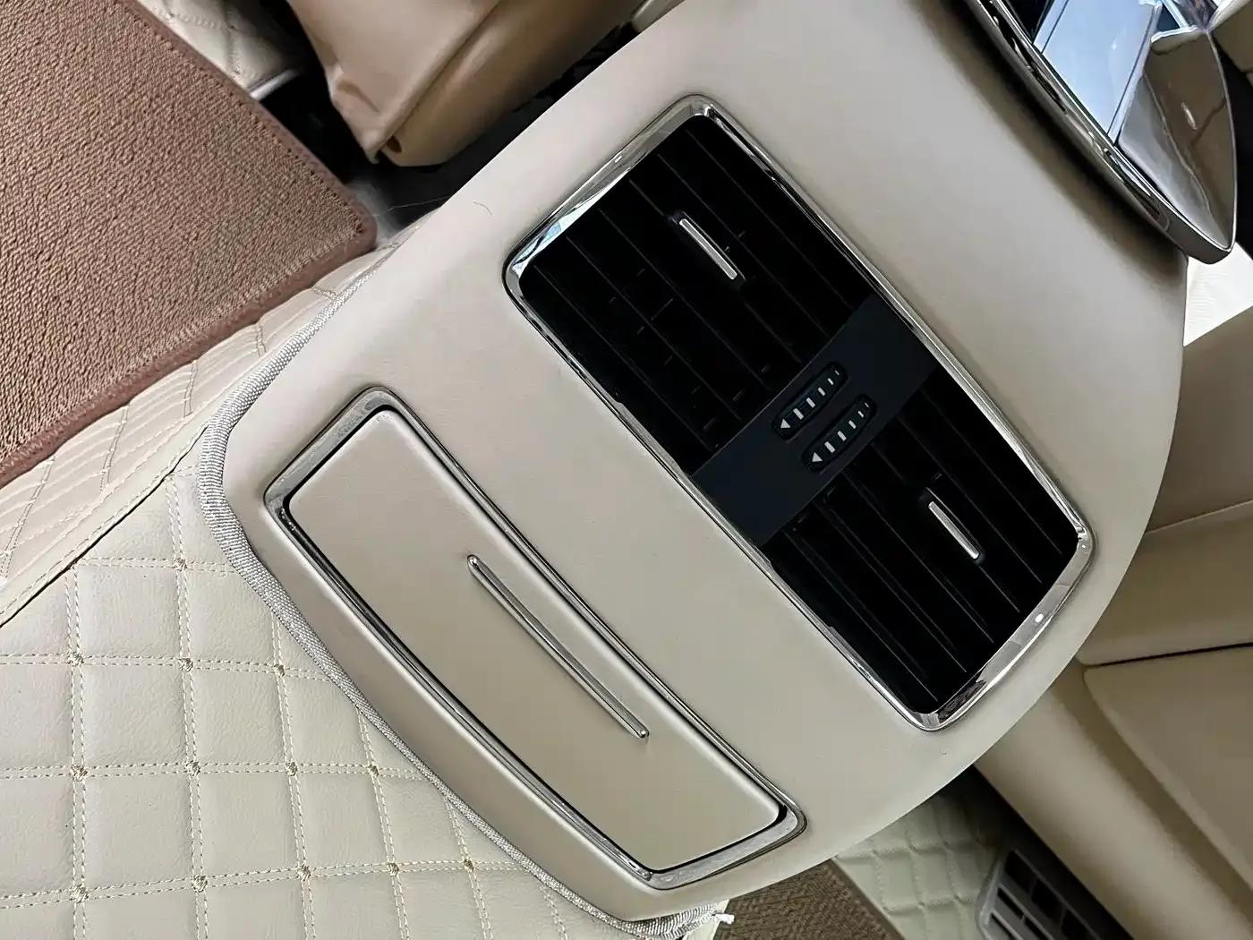 Hongqi Golden Sunflower National Gift 2014 Model 6.0L Flagship Edition — миниатюра 13