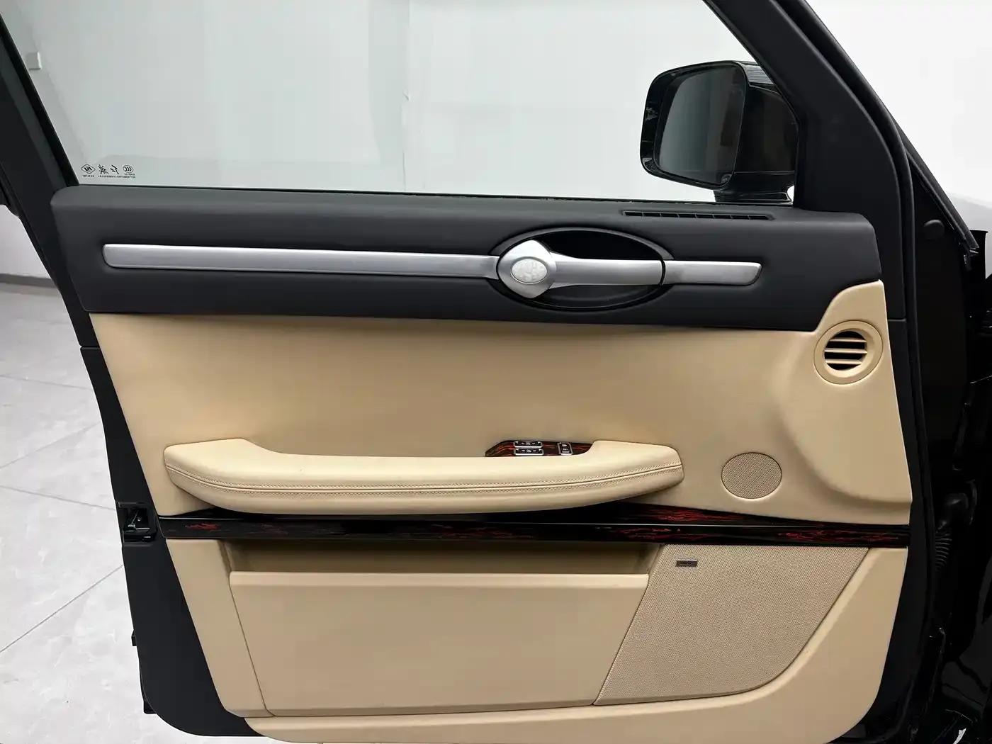 Hongqi Golden Sunflower National Gift 2014 Model 6.0L Flagship Edition — миниатюра 15