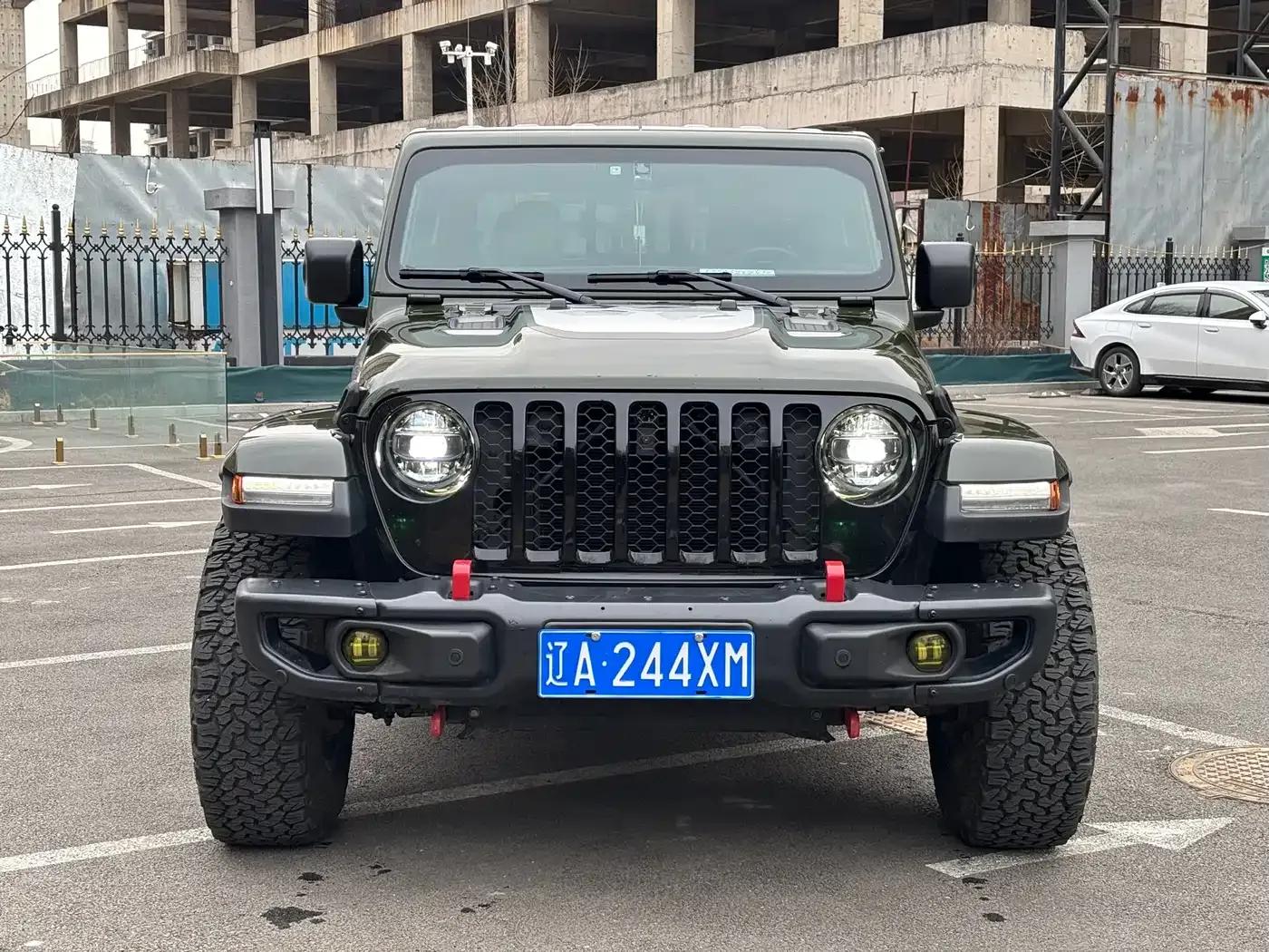 Gladiator 2022 3.6L First Edition — миниатюра 2